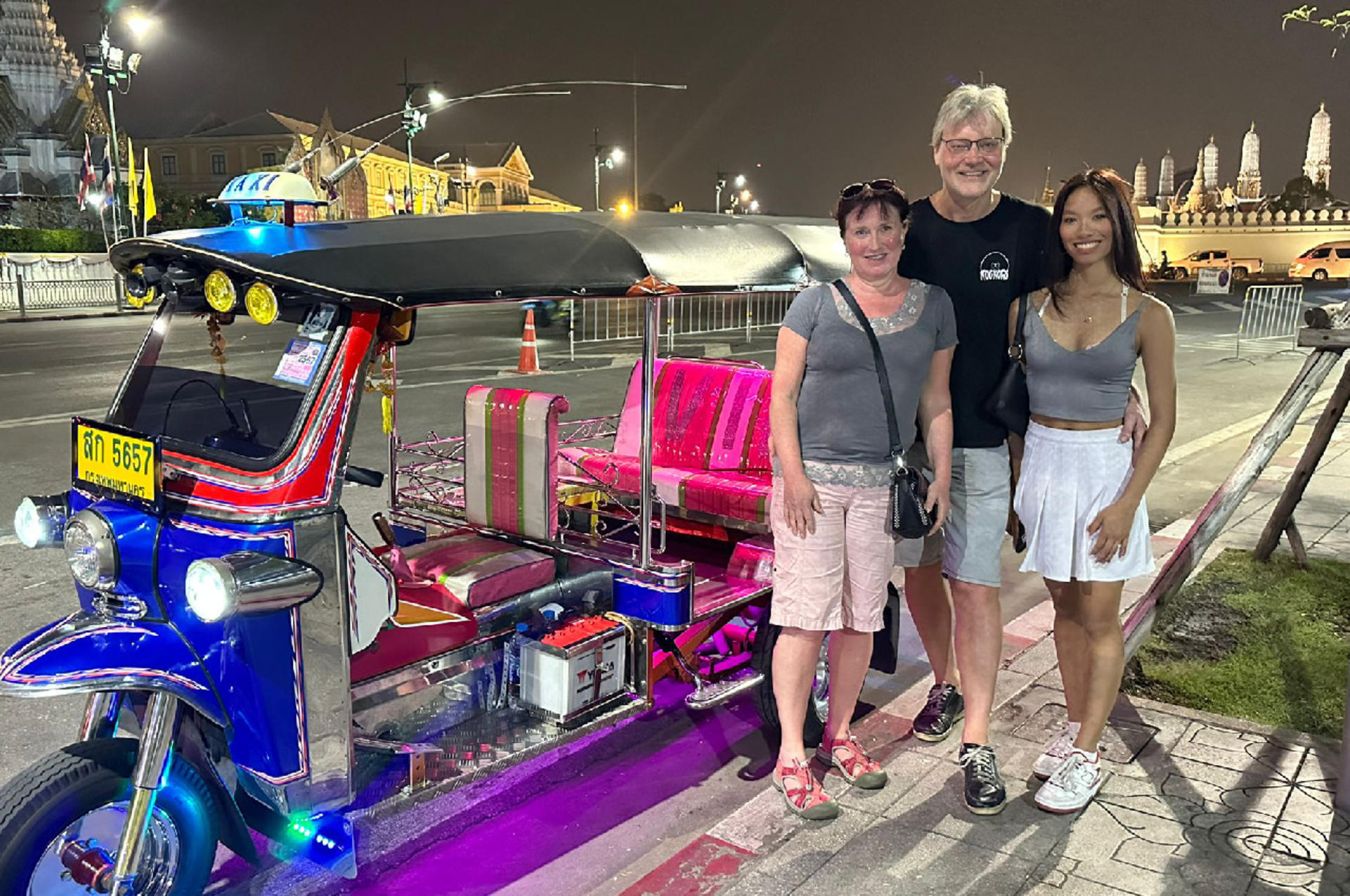 Bangkok Night Tour: Food, Temple & Tuk-Tuk - Thumbnail 13