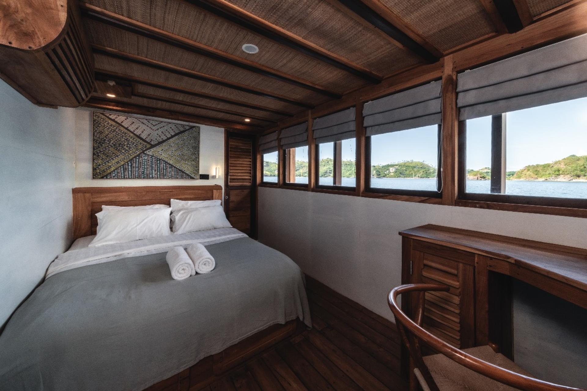 [Luxury Phinisi] 3D2N Sailing Liveaboard from Labuan Bajo - Thumbnail 15