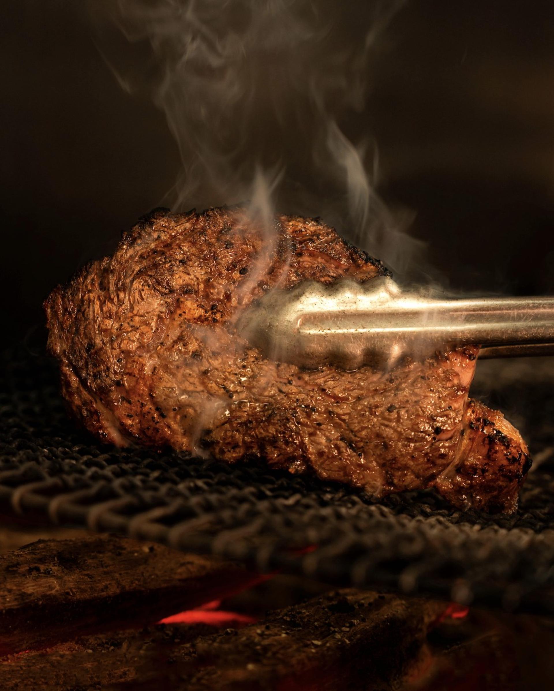 VUE Bar and Grill Restaurant in Singapore  - Thumbnail 4