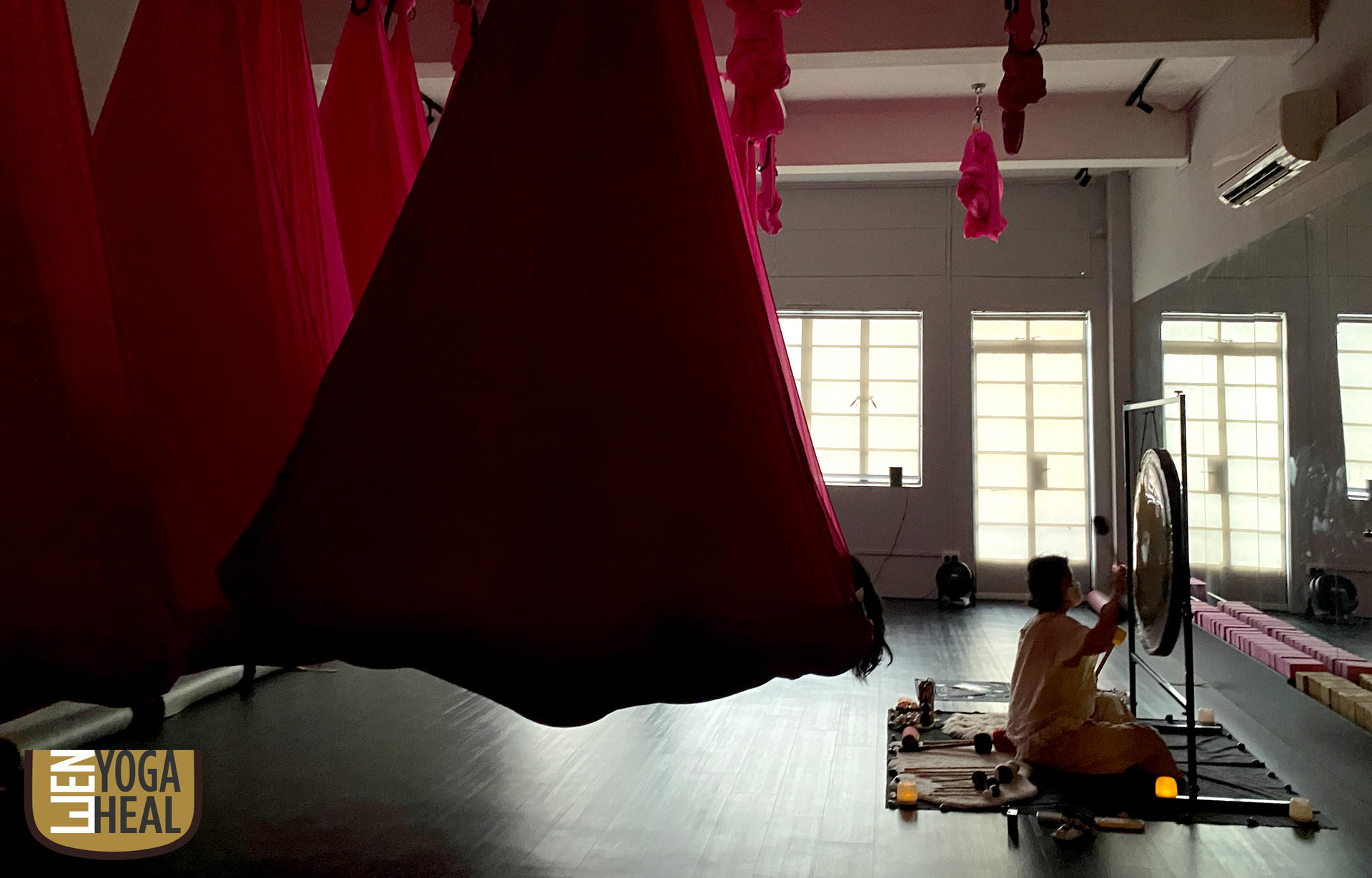 Floating SOUND BATH in a hammock - Thumbnail 3