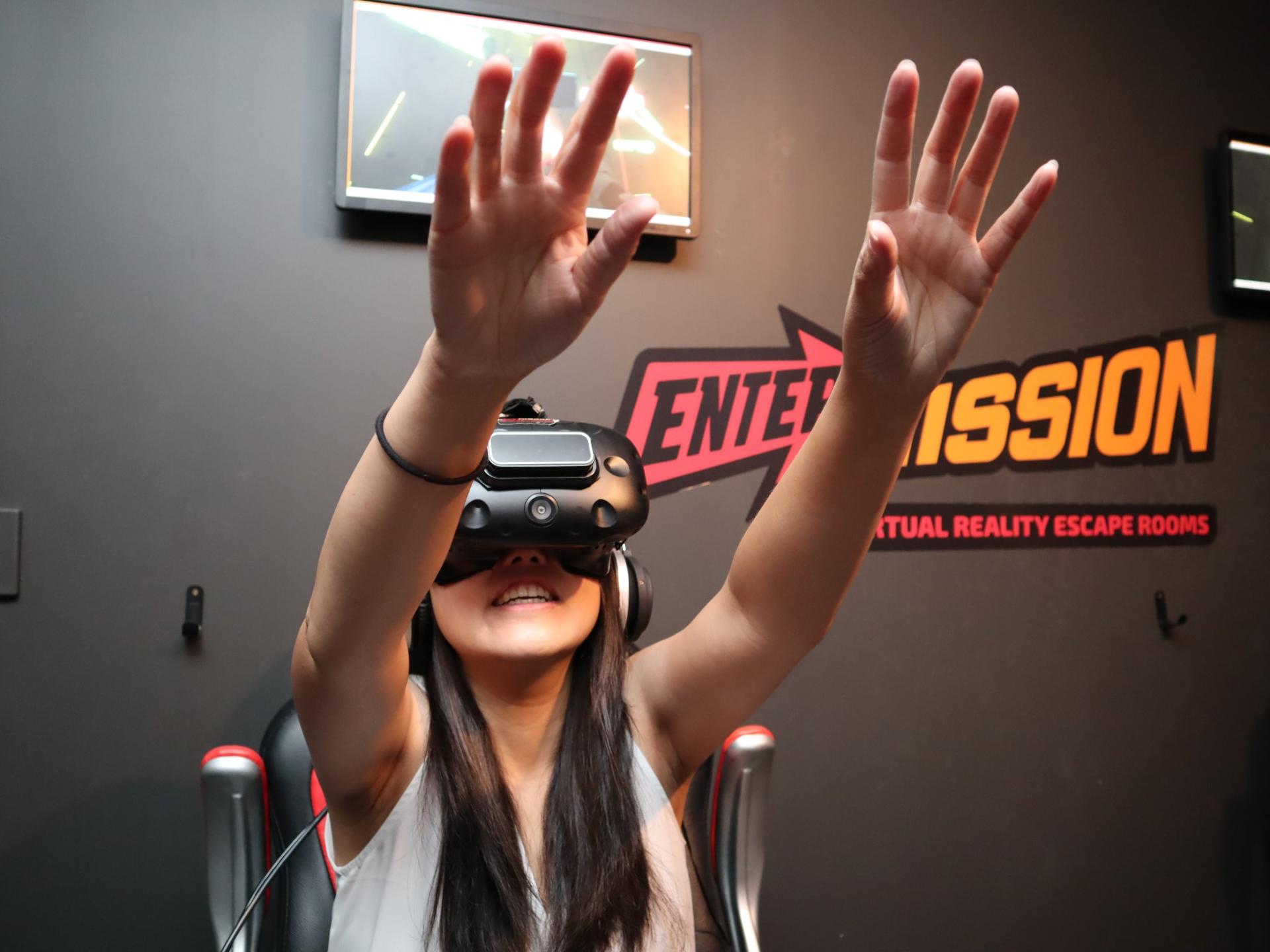 Virtual Reality Escape Room at Entermission Melbourne - Thumbnail 3