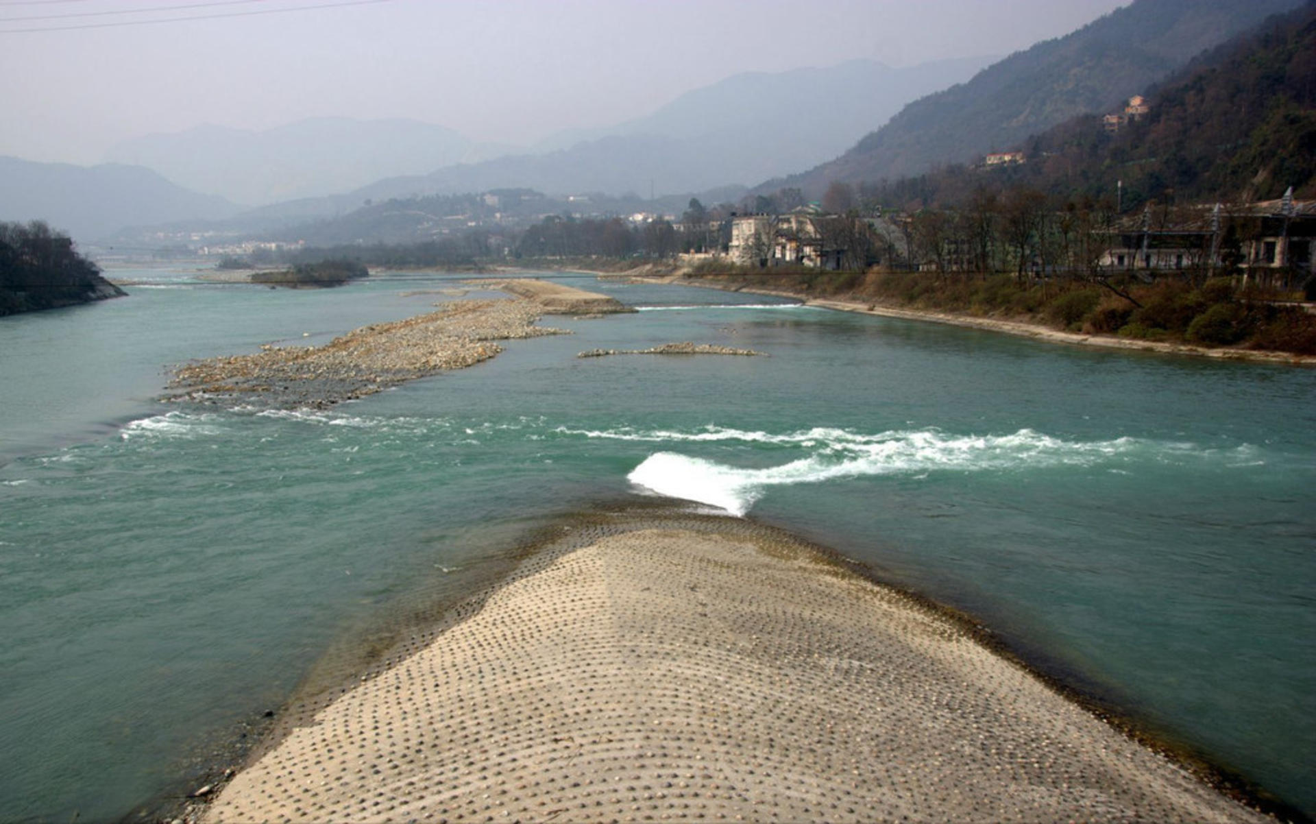 Qingcheng Mountain and Dujiangyan Irrigation System One-Day Historical and Cultural Tour - Thumbnail 4
