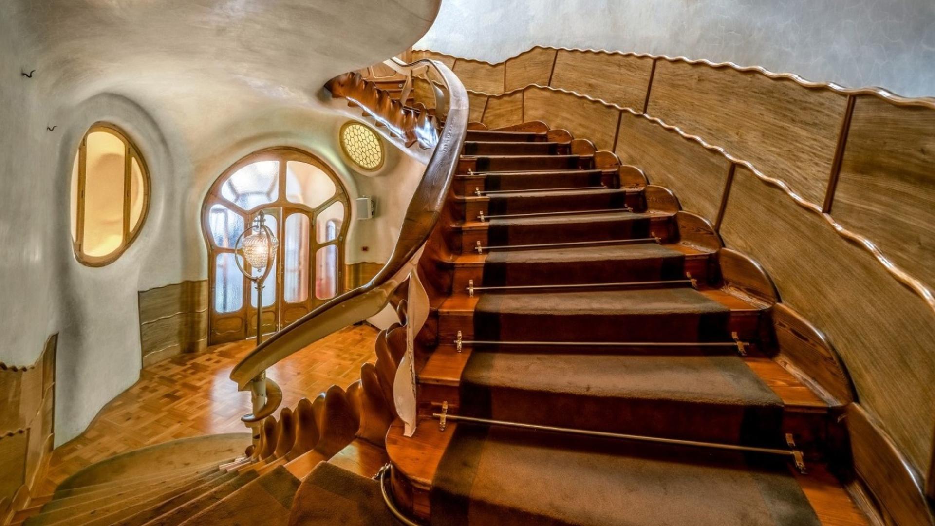 Casa Batllo Tour with Optional White Rabbit Museum Admission - Thumbnail 6