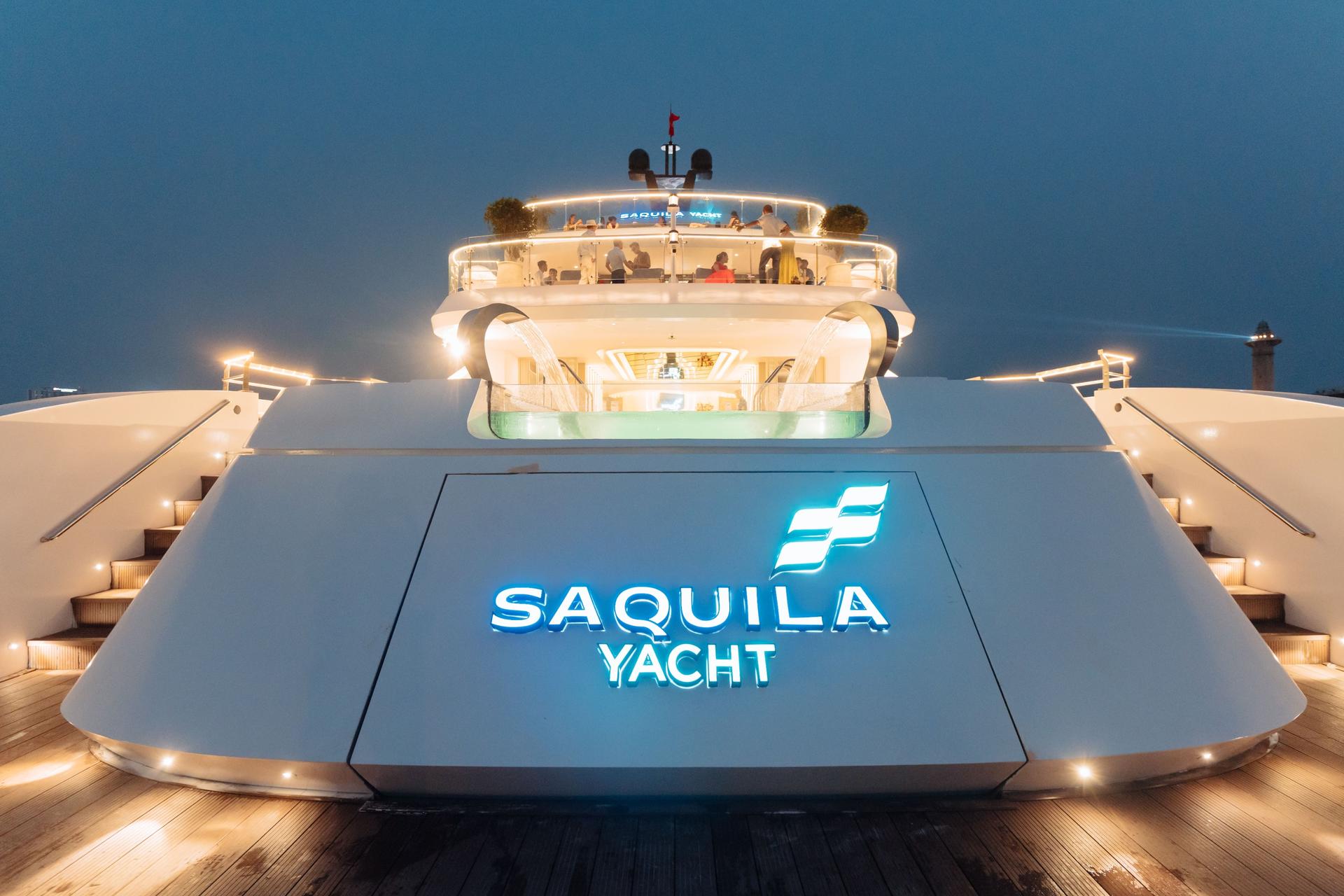 Sunset Dinner Experience of Ha Long Bay by Saquila Yacht - Thumbnail 4