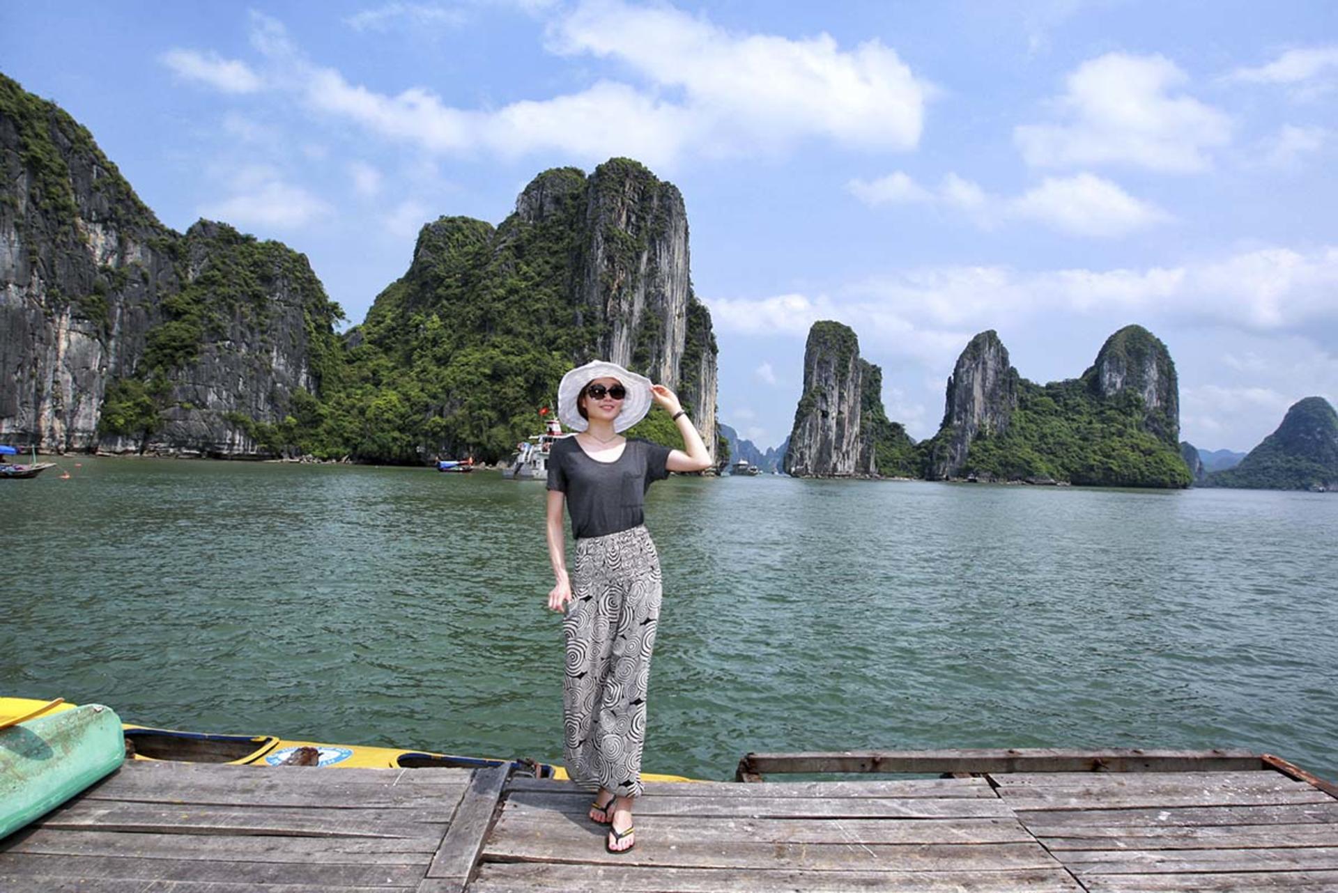 Authentic Sail Day Cruise: Ha Long Bay, Lan Ha Bay and Cat Ba Island - Thumbnail 9