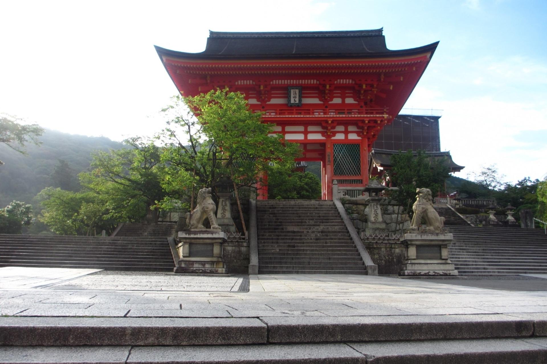 Kiyomizudera, Ginkakuji, and Kinkakuji Temple Half Day Tour - Thumbnail 2
