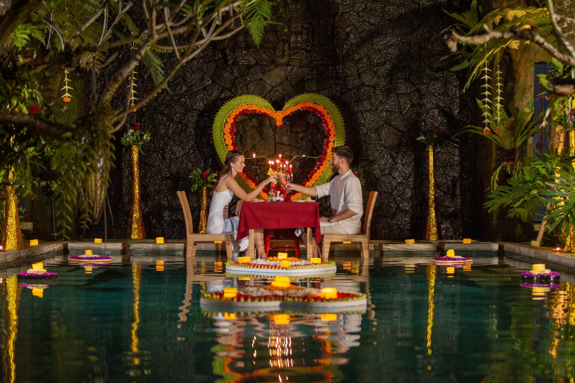 Dining And Cooking Class Experience at Uma Tiki Restaurant Ubud - Image 1