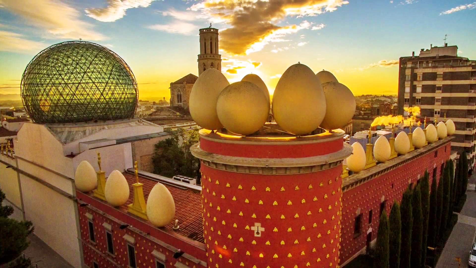 Girona and Dali Museum in Figueres One-Day Tour from Barcelona - Image 1