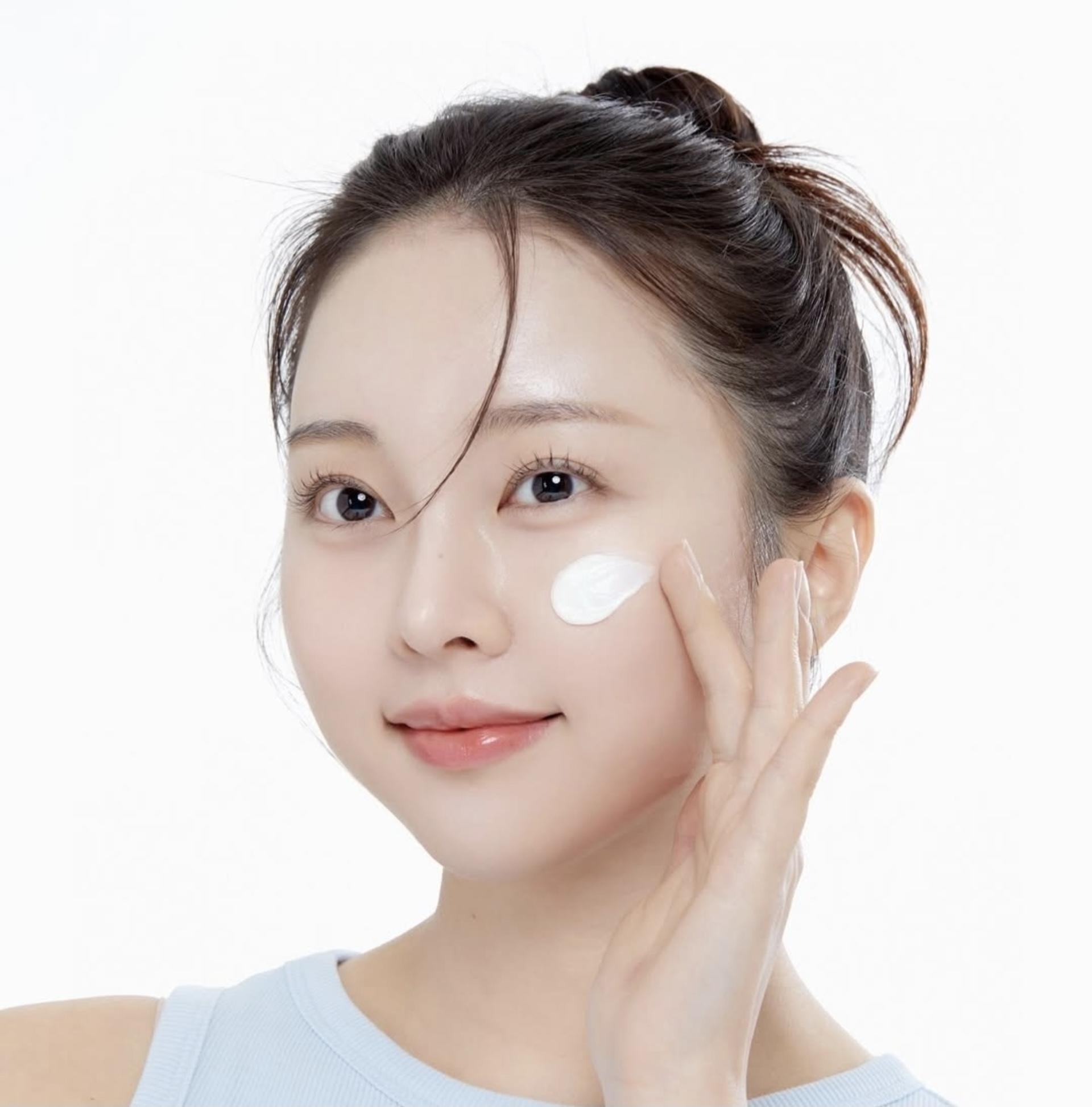 Cheongdam Celebrity Hair & Makeup by ARZ MAKE UP | Seoul Korea - Thumbnail 4