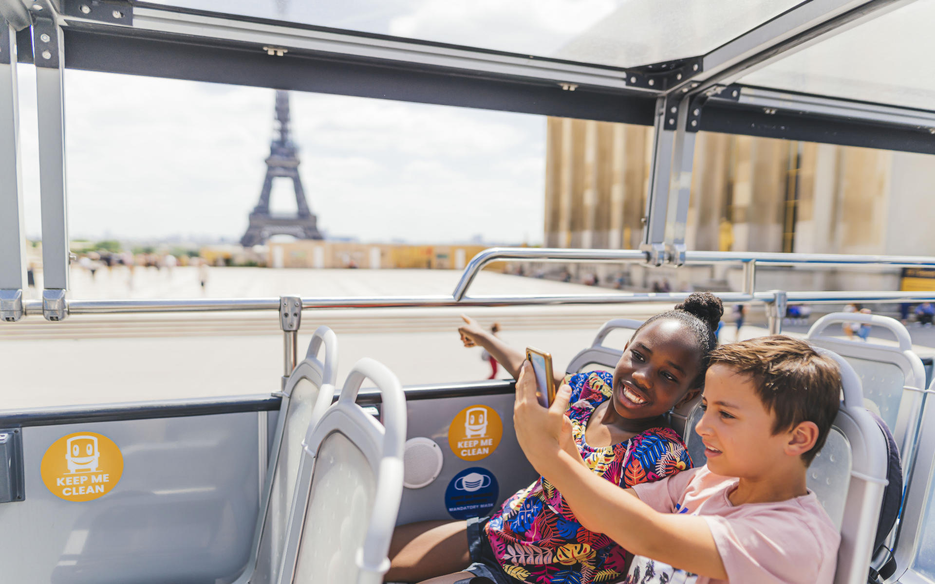 Paris Kids Bus Tour by Tootbus - Thumbnail 6
