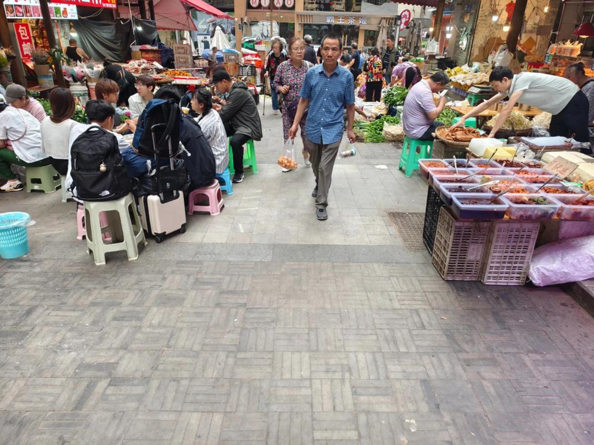 Shanghai: Mahjong Workshop with Market Tour & Tea Tasting - Thumbnail 4