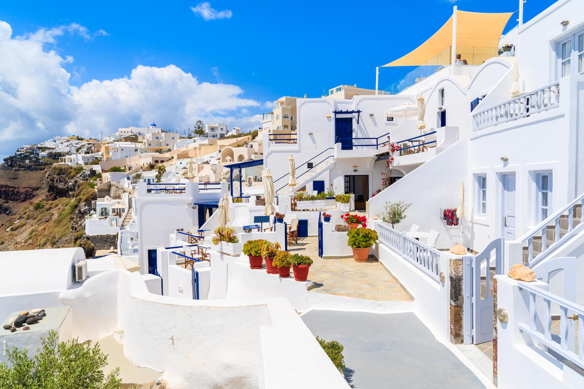 Sightseeing in Santorini - Thumbnail 5