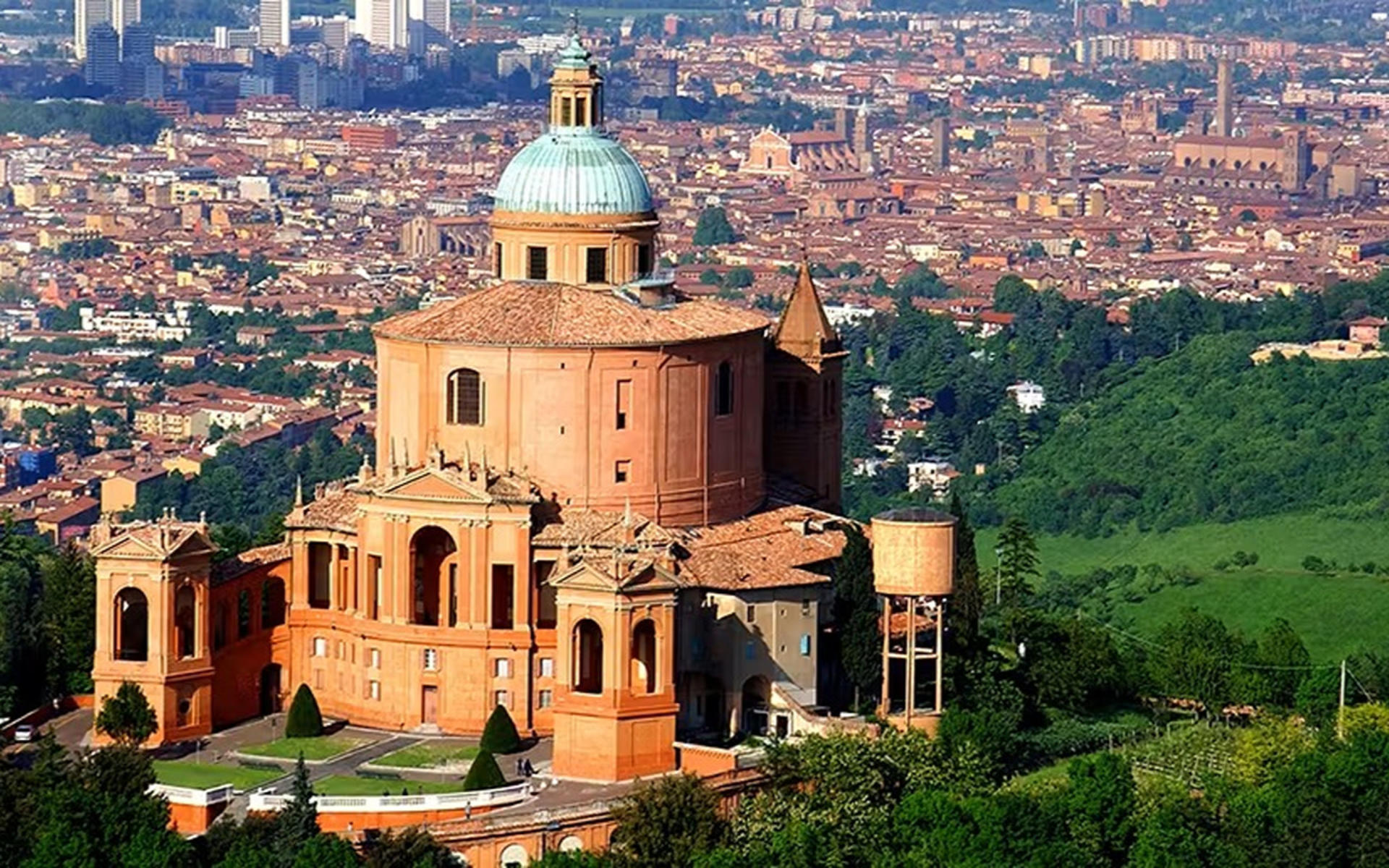 Bologna Clock Tower and Municipal Art Collections tour with tasting - Thumbnail 2