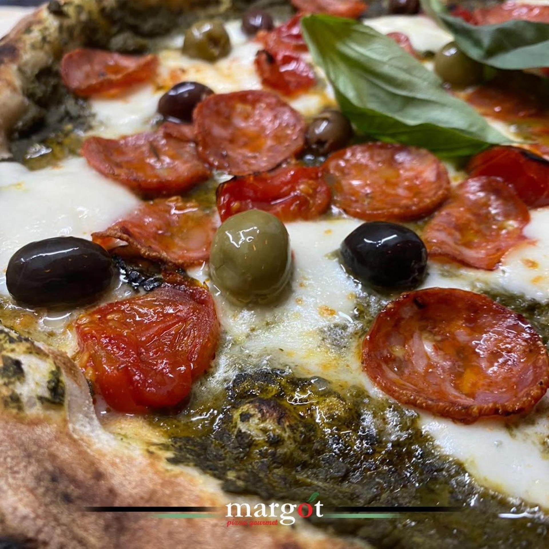 Gourmet Pizza Experience with Drinks and Dessert in Lecce - Thumbnail 61
