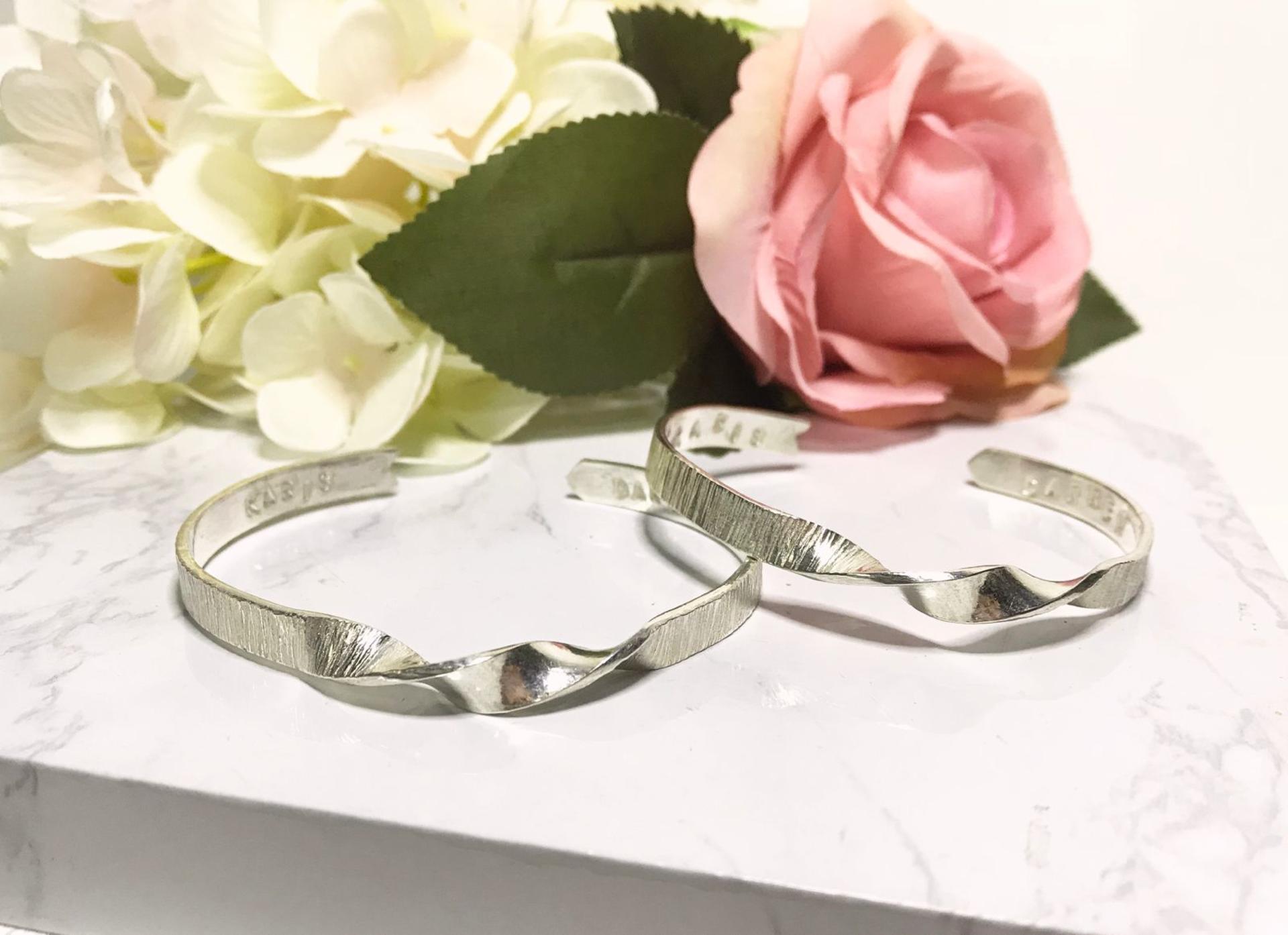 The Handcrafter Workshop | Metal Art, Pendant, Ring, Bangle, Leather, Pressed Flower - Thumbnail 6
