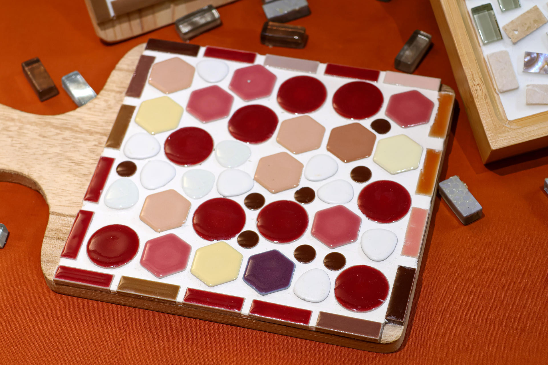 Mosaic Coasters, Trivets & Trays Workshop by artwerkx - Thumbnail 9