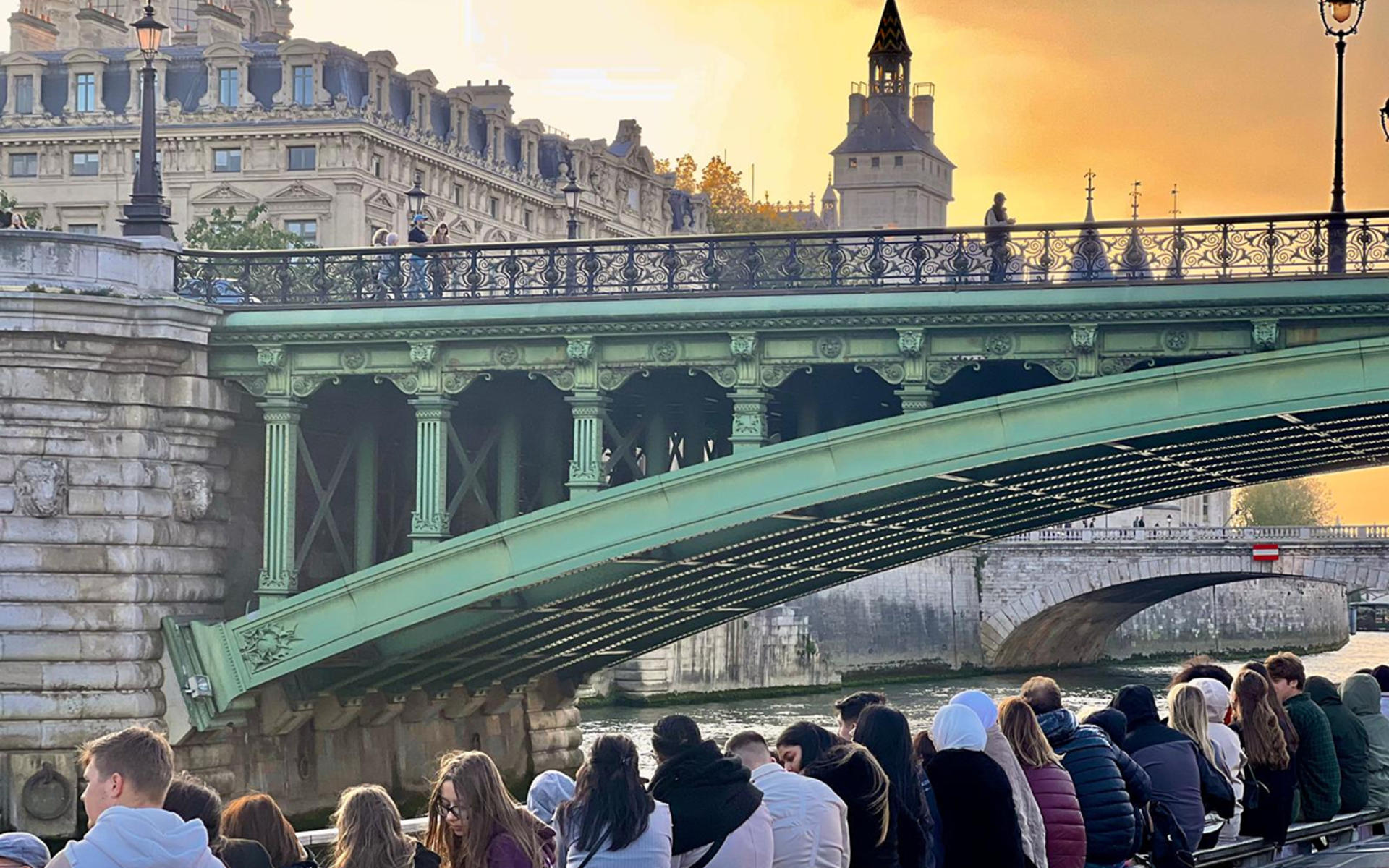 Seine River Cruise Tour with Crepe Tasting by Eiffel Tower in Paris - Thumbnail 11