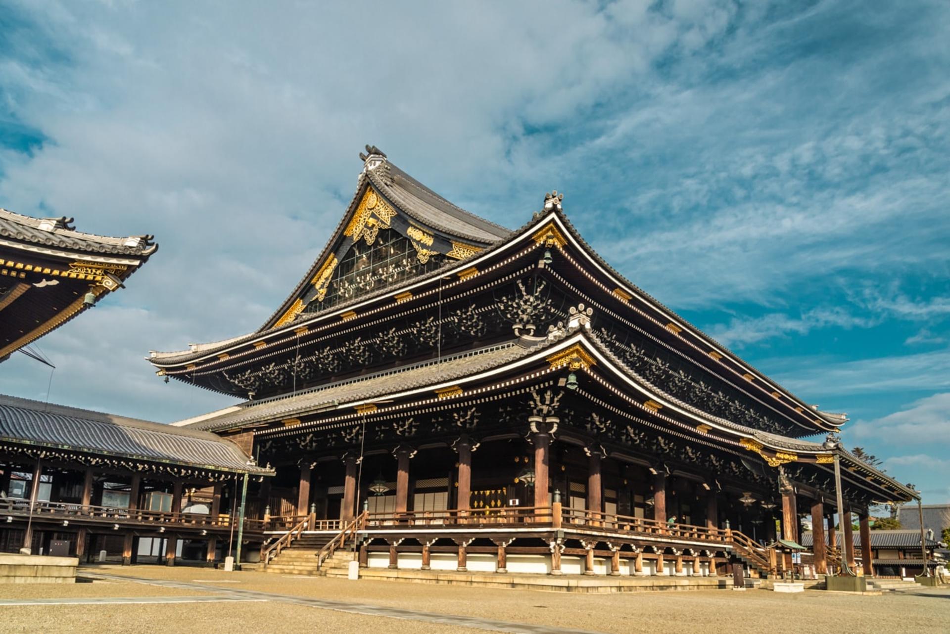 Kyoto Early Morning Temple Prayer Meditation Experience - Thumbnail 3