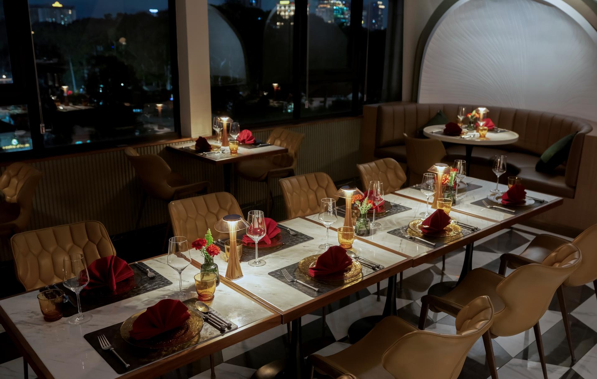 Cloud Nine Saigon: Exclusive Rooftop Dining Experience - Thumbnail 25