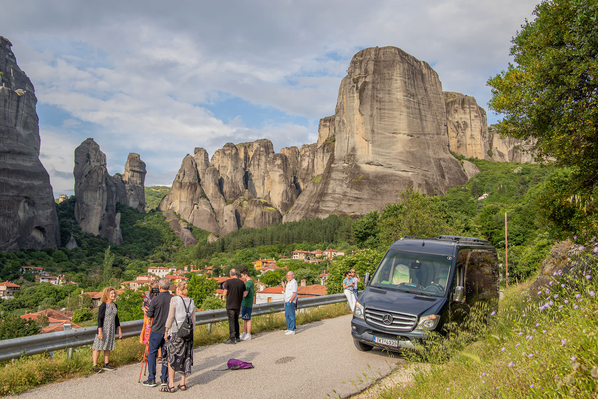 Midday monasteries and hidden caves bus tour in Meteora - Thumbnail 16