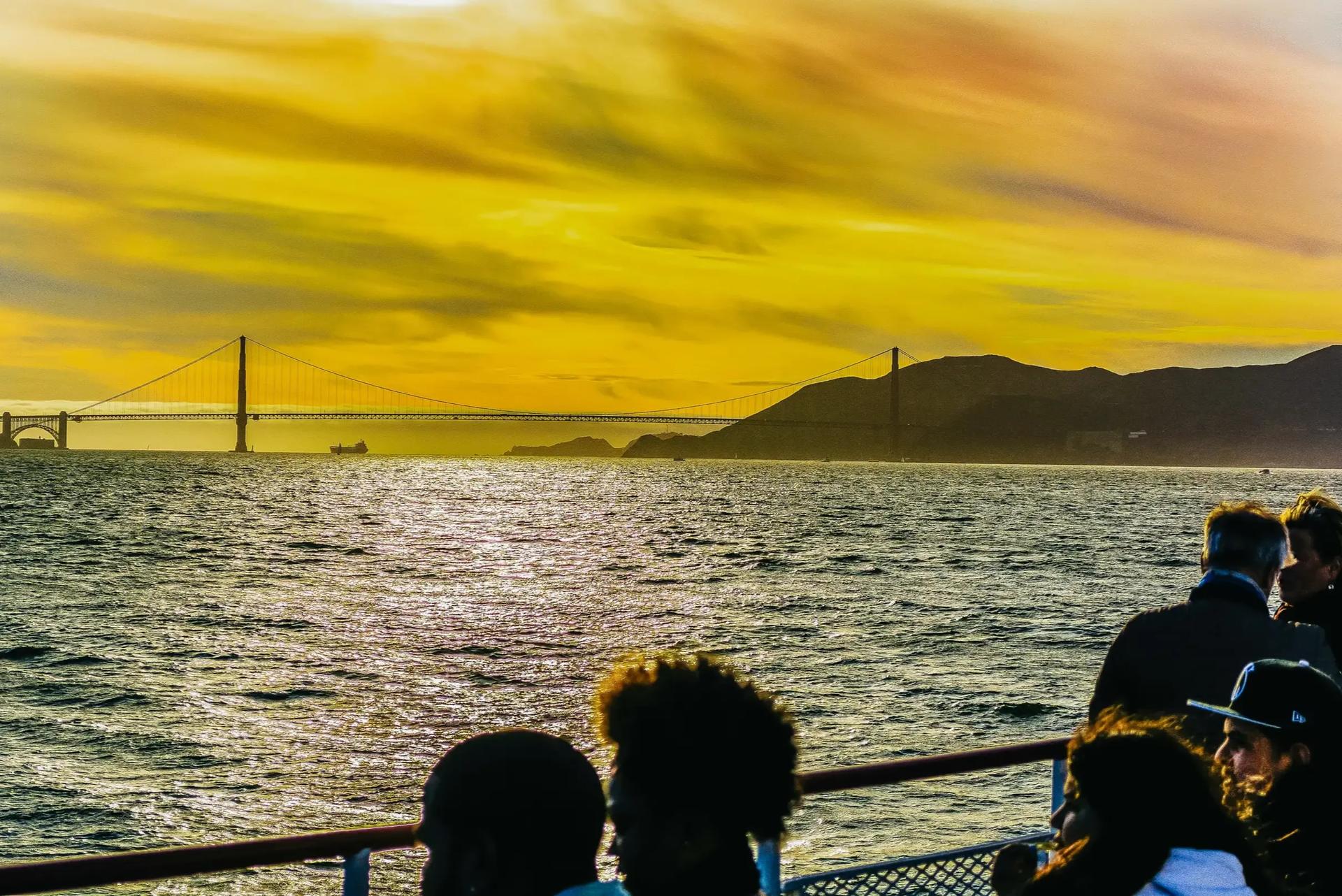 120-Minute California Sunset/Twilight Cruise in San Francisco - Thumbnail 4