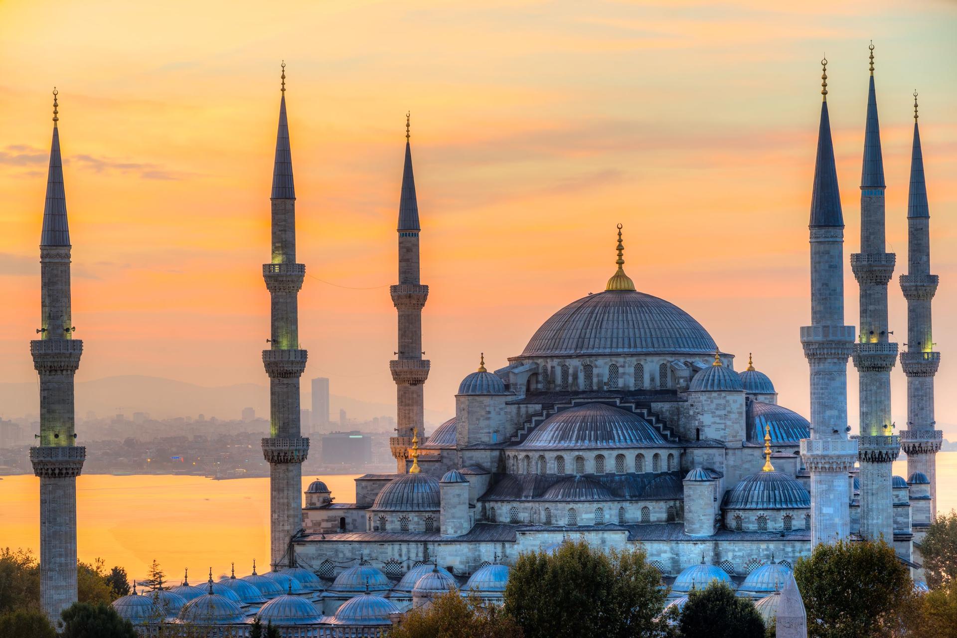 Istanbul Half-Day Guided Architecture Tour - Thumbnail 2