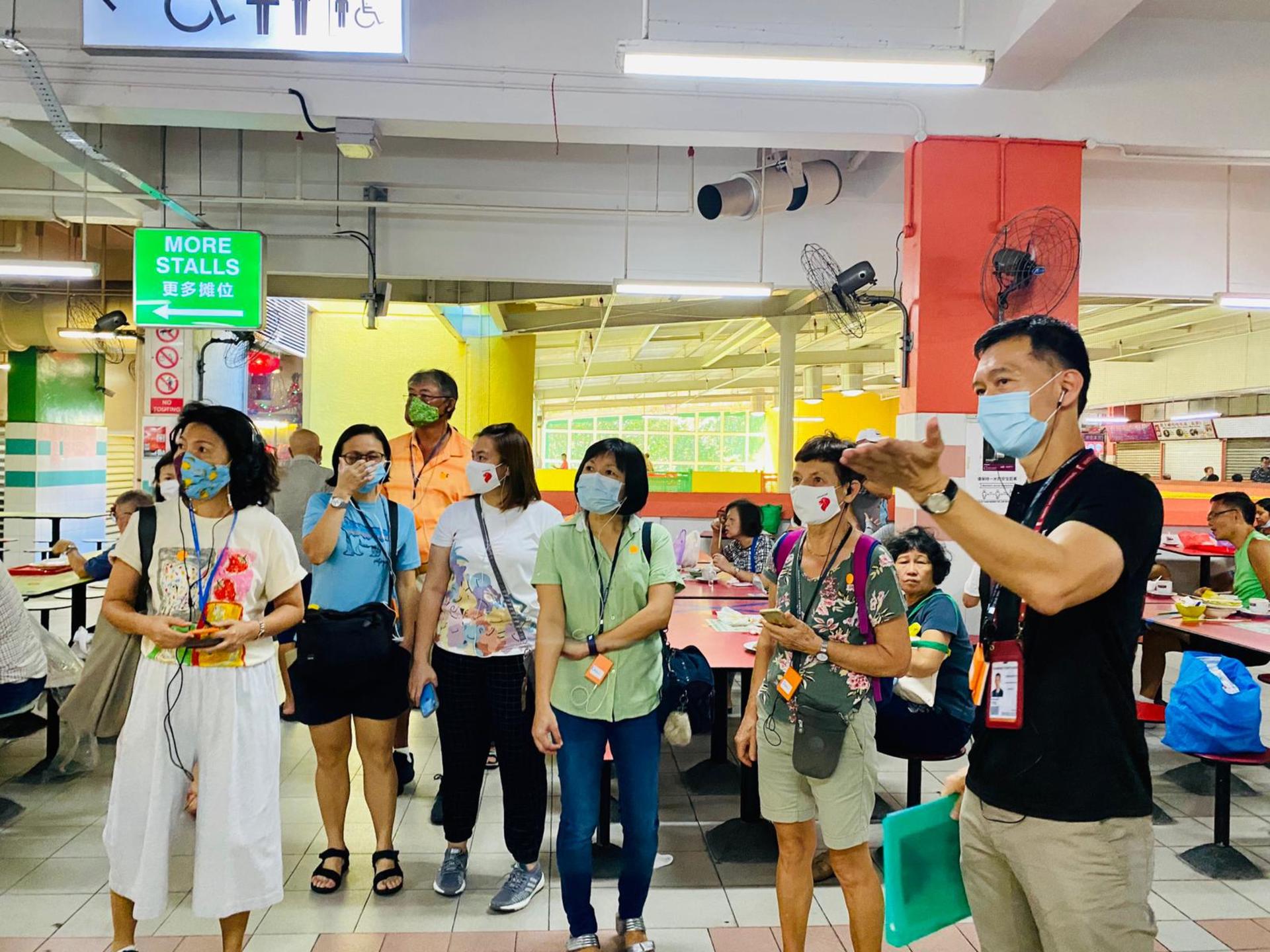 Singapore Chinatown Complex Half-Day Street Food Tour - Thumbnail 2