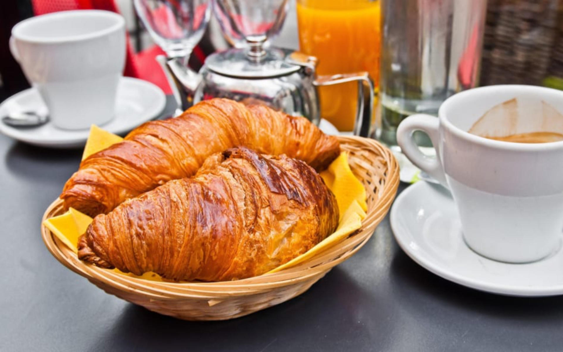 Morning Seine River Cruise with French Breakfast - Thumbnail 2
