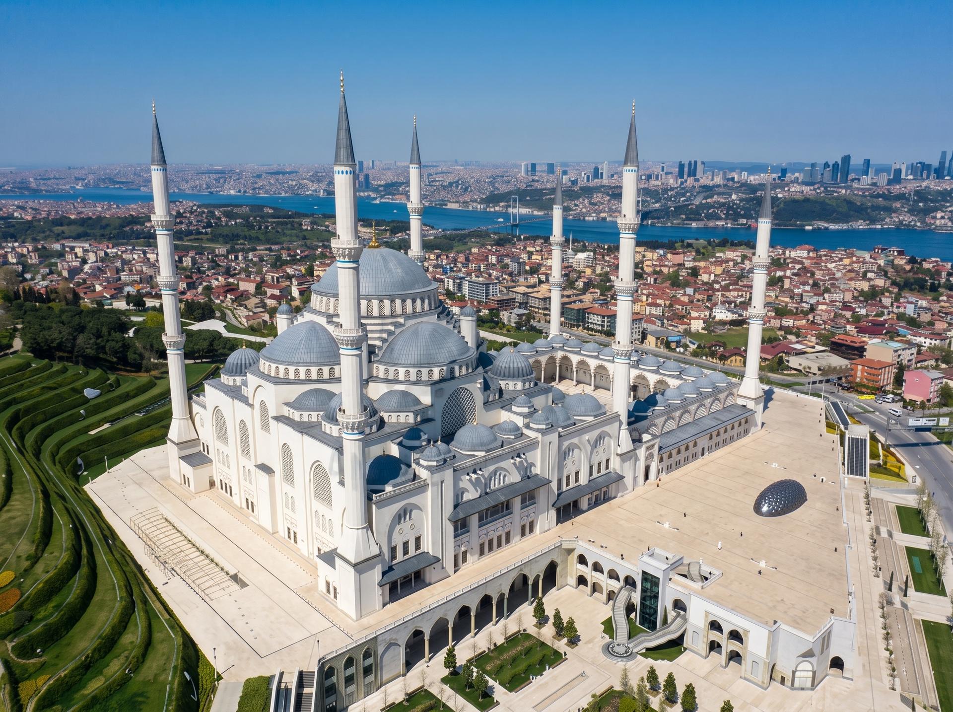 Istanbul Two Continents & Bosphorus Full-Day Tour - Thumbnail 5