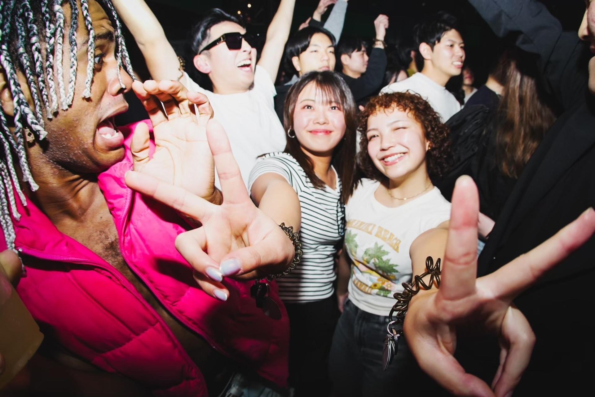 Osaka Umeda: OWL Nightclub Admission Ticket (For Foreign) - Thumbnail 12