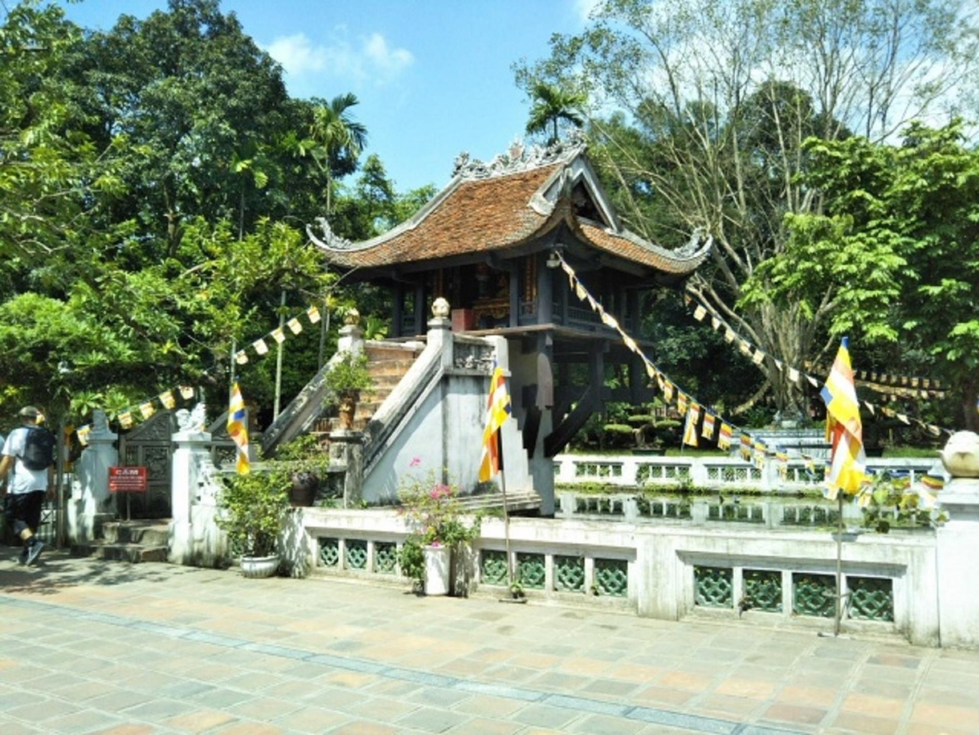 Hanoi Half-Day City Highlights Tour with Local Food - Thumbnail 4