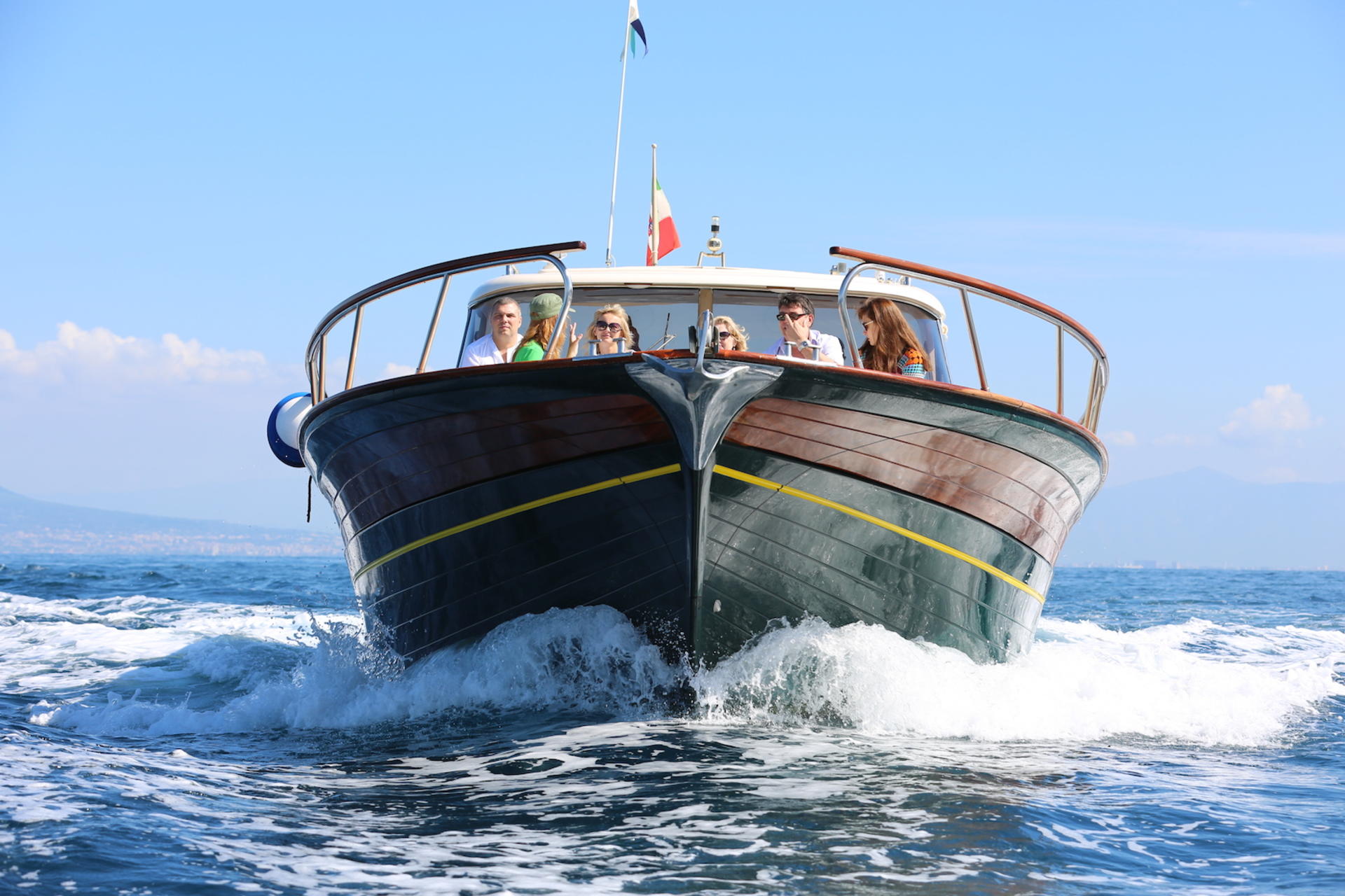 Boat tour of Capri Island from Sorrento - Thumbnail 7