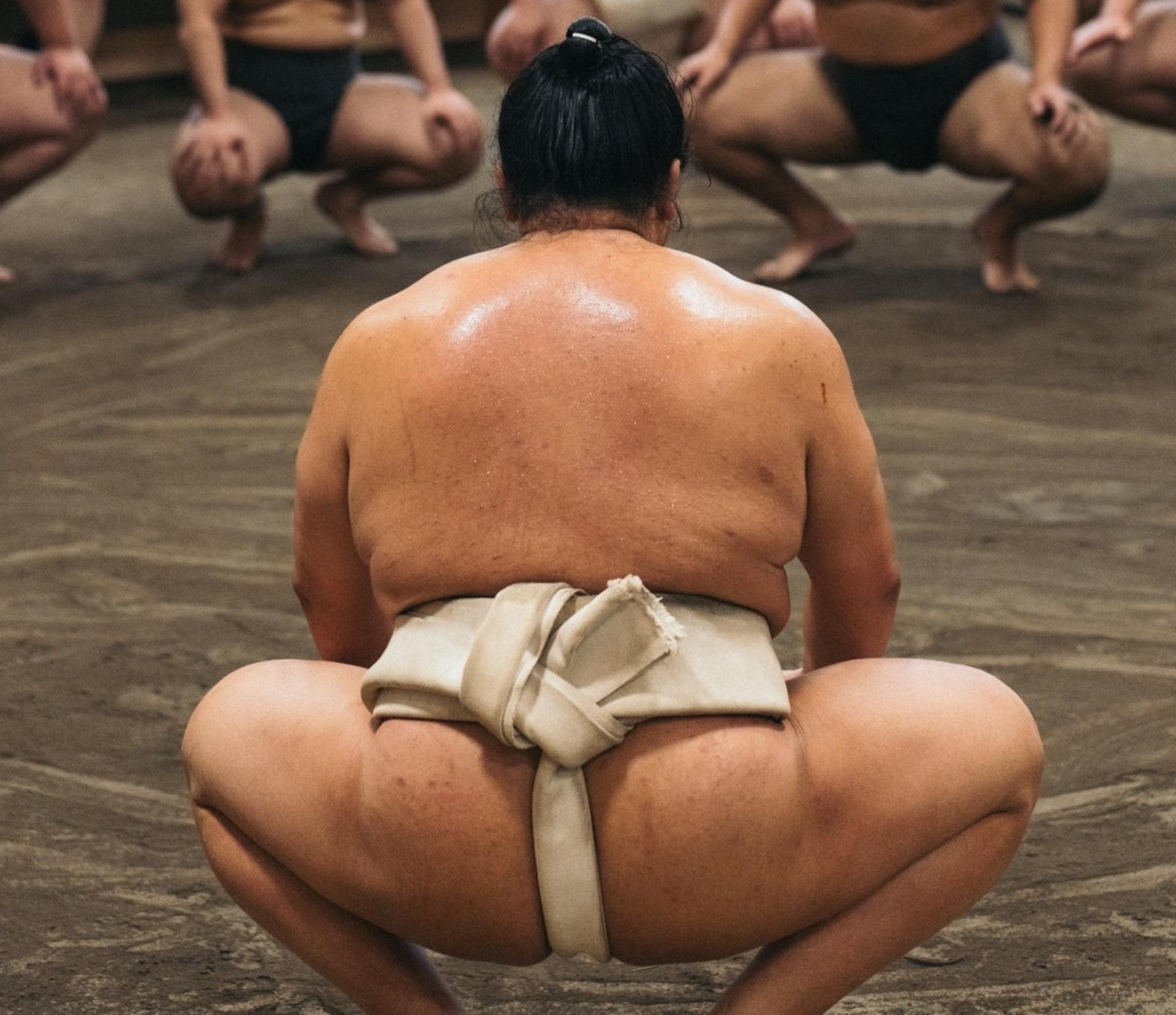 Tokyo Authentic Sumo with journalist walks - Thumbnail 10