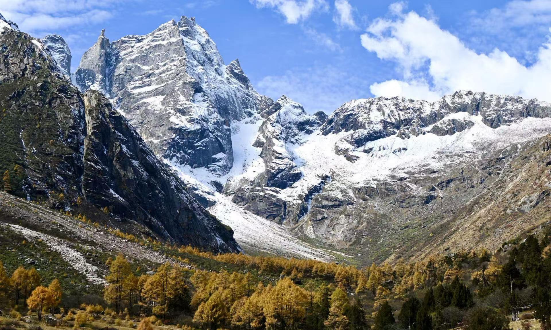Sichuan Bipenggou & Dagu Glacier Pure Play 2-Day Tour - Thumbnail 3