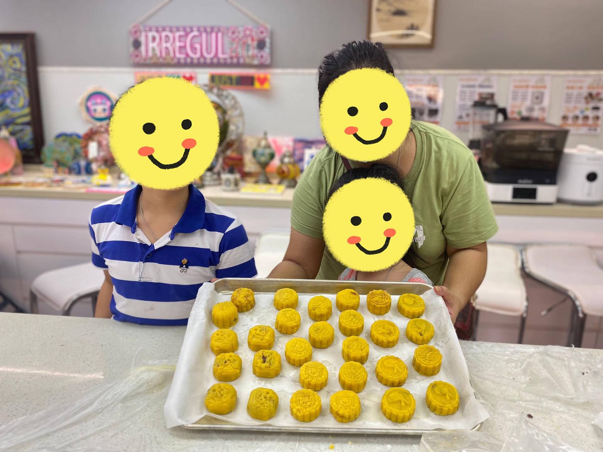 Tsim Sha Tsui [Traditional/Snow Skin] 6-Piece Vegetarian Mooncake Workshop - Choose Any Two  - Thumbnail 13