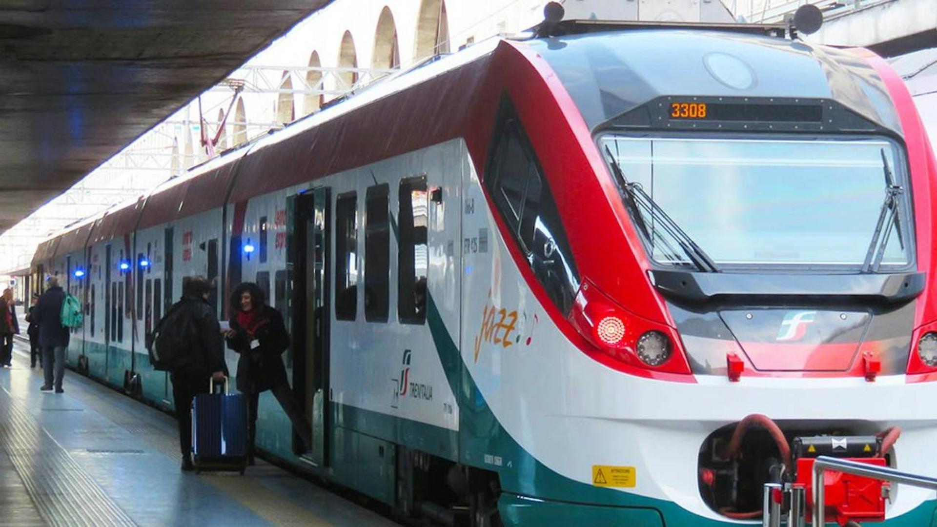 Leonardo Express city center - Fiumicino airport shared transfer - Image 1