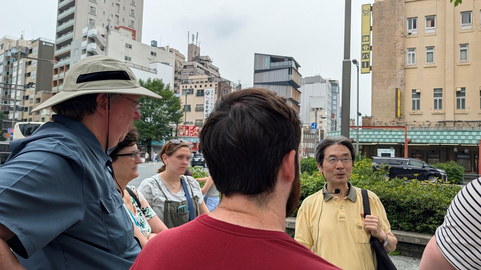 Asakusa: 3.5-hour Big-picture History Walk - Thumbnail 2