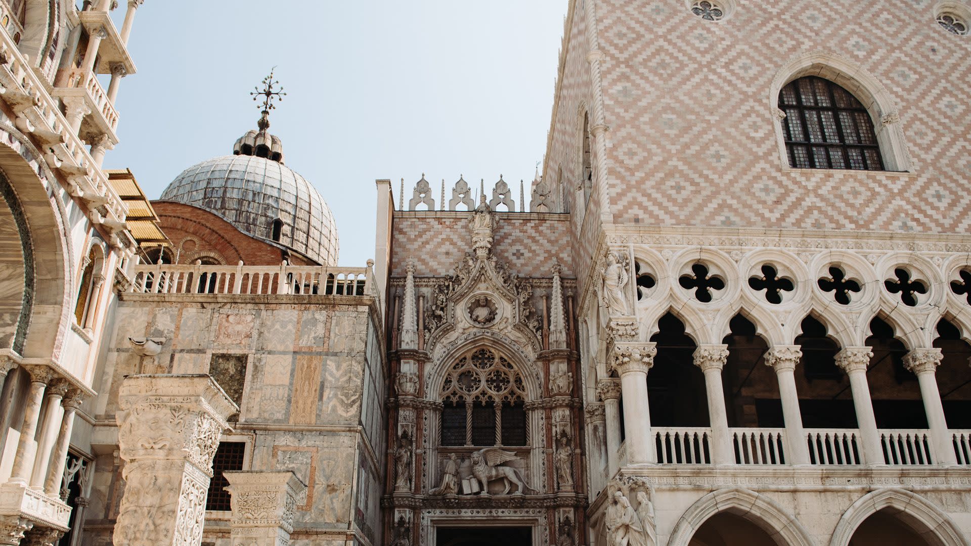 St. Mark's Basilica and Doge's Palace Tour in Venice - Image 1