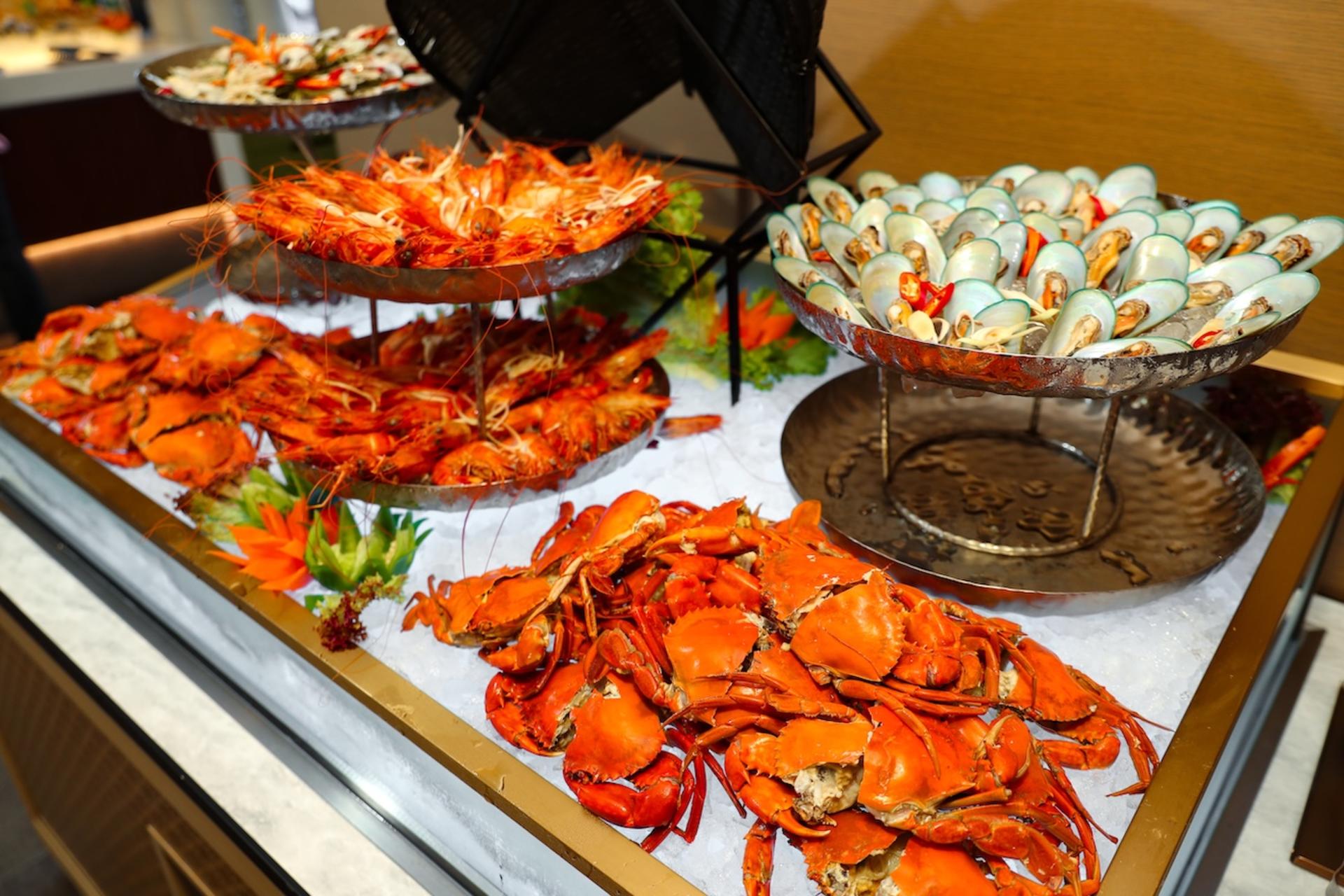 [Hyatt Regency Nha Trang] Lobster and Seafood BBQ Buffet Dinner  - Thumbnail 10