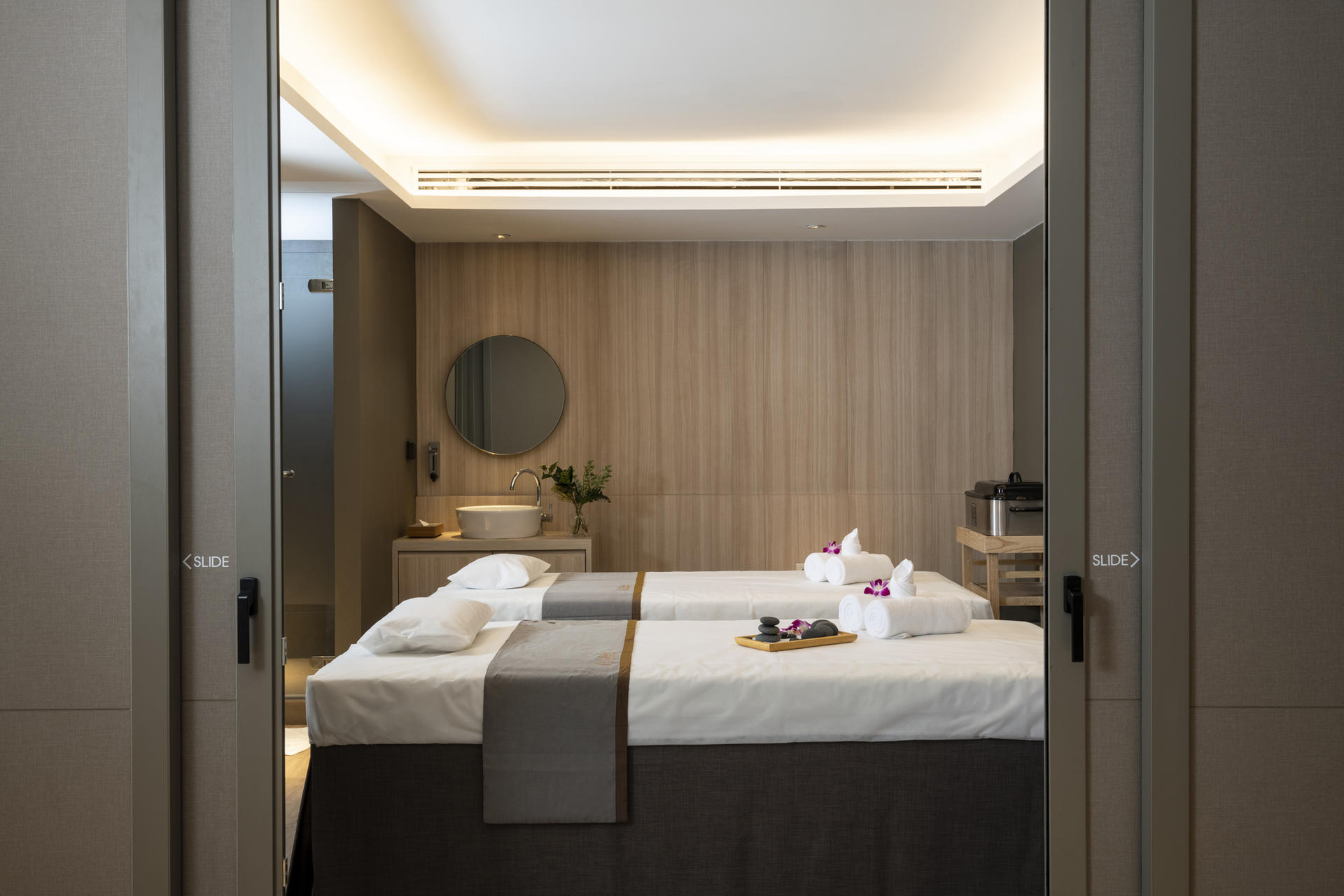Let's Relax Spa at Central World in Bangkok - Thumbnail 22