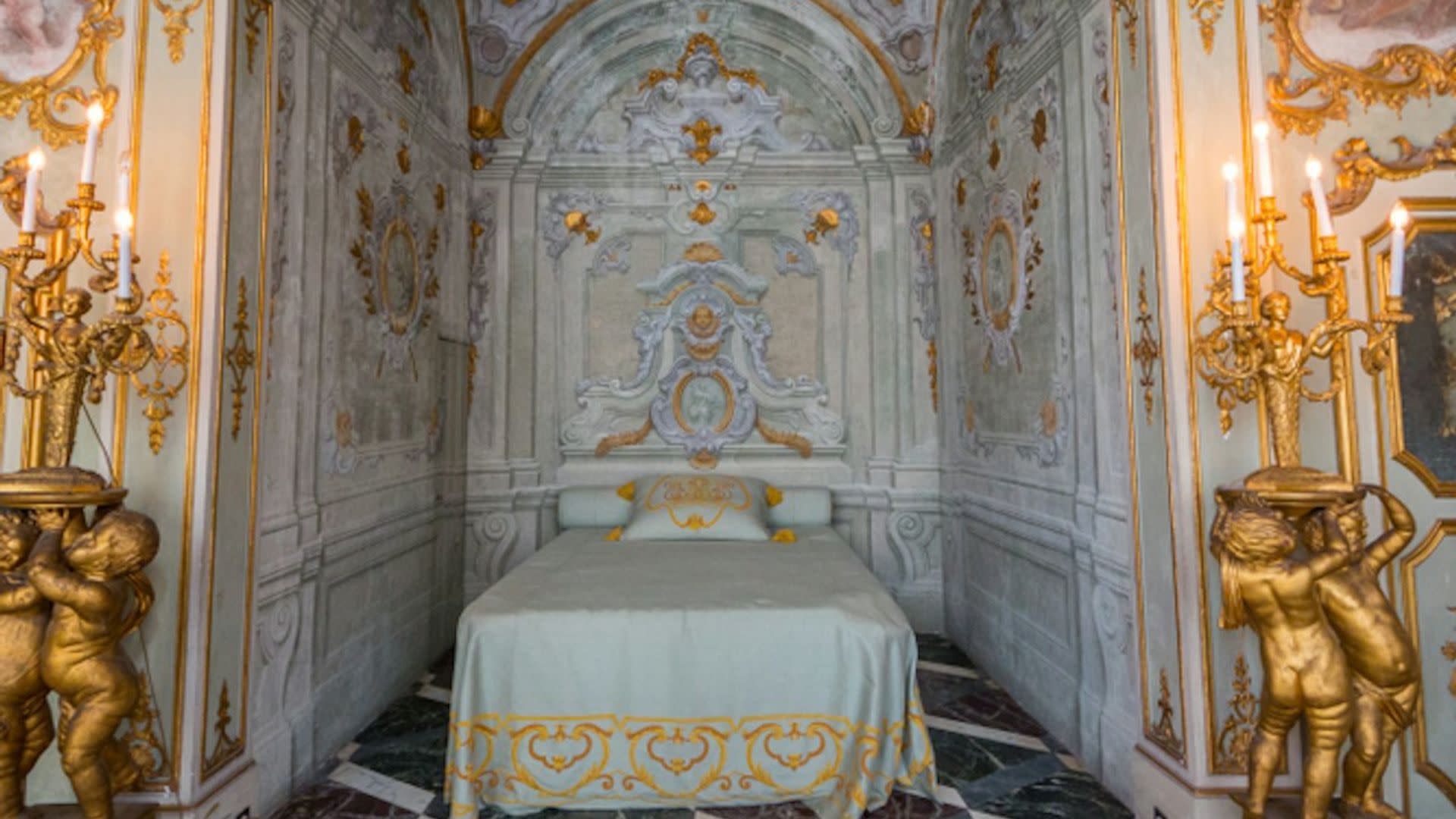 Rolli Palaces UNESCO site tour in Genoa - Thumbnail 3