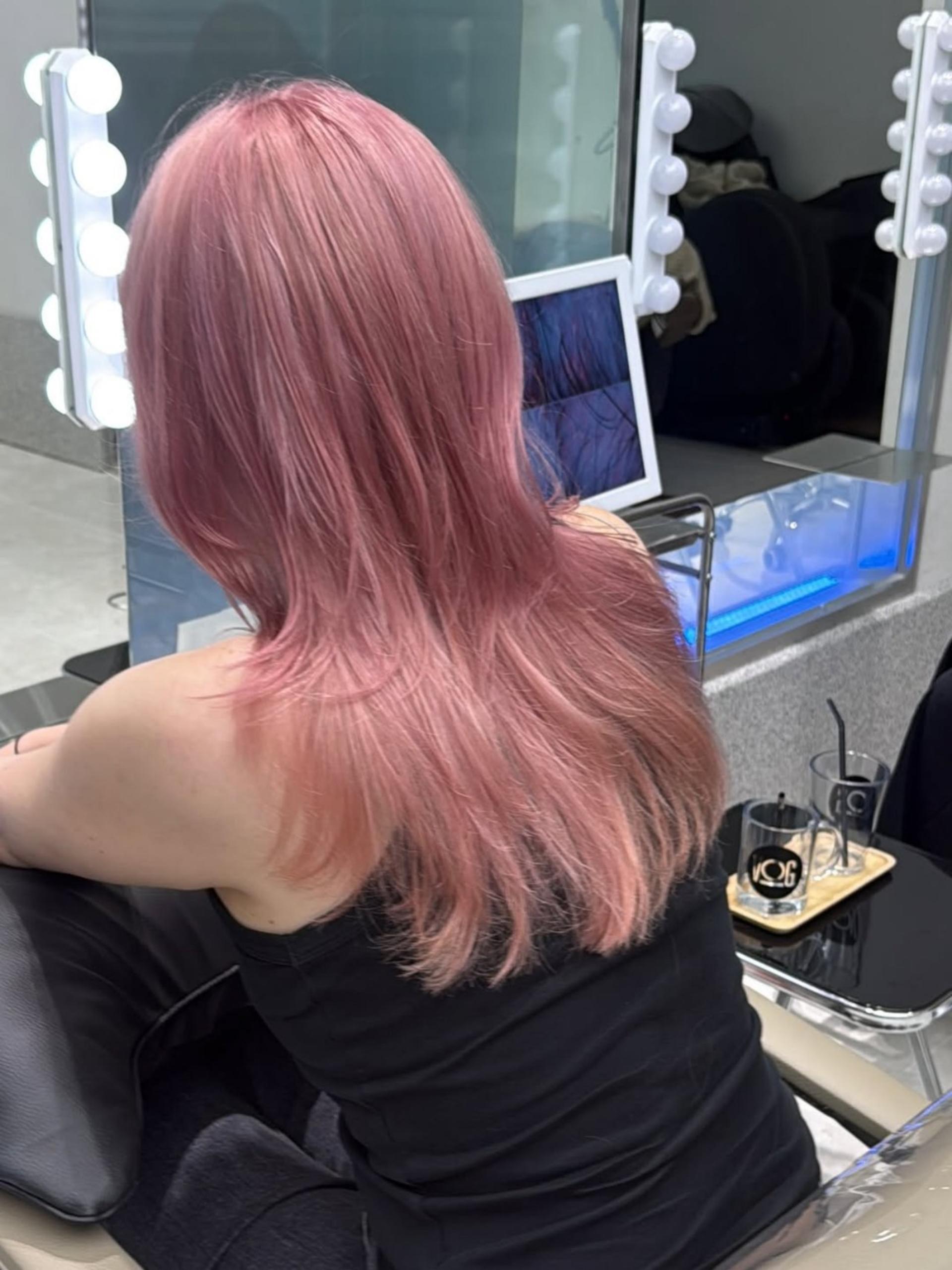 Seoul: K-Pop Idol Hair Color Care & Head Spa | VOG Hongdae Lounge - Thumbnail 18