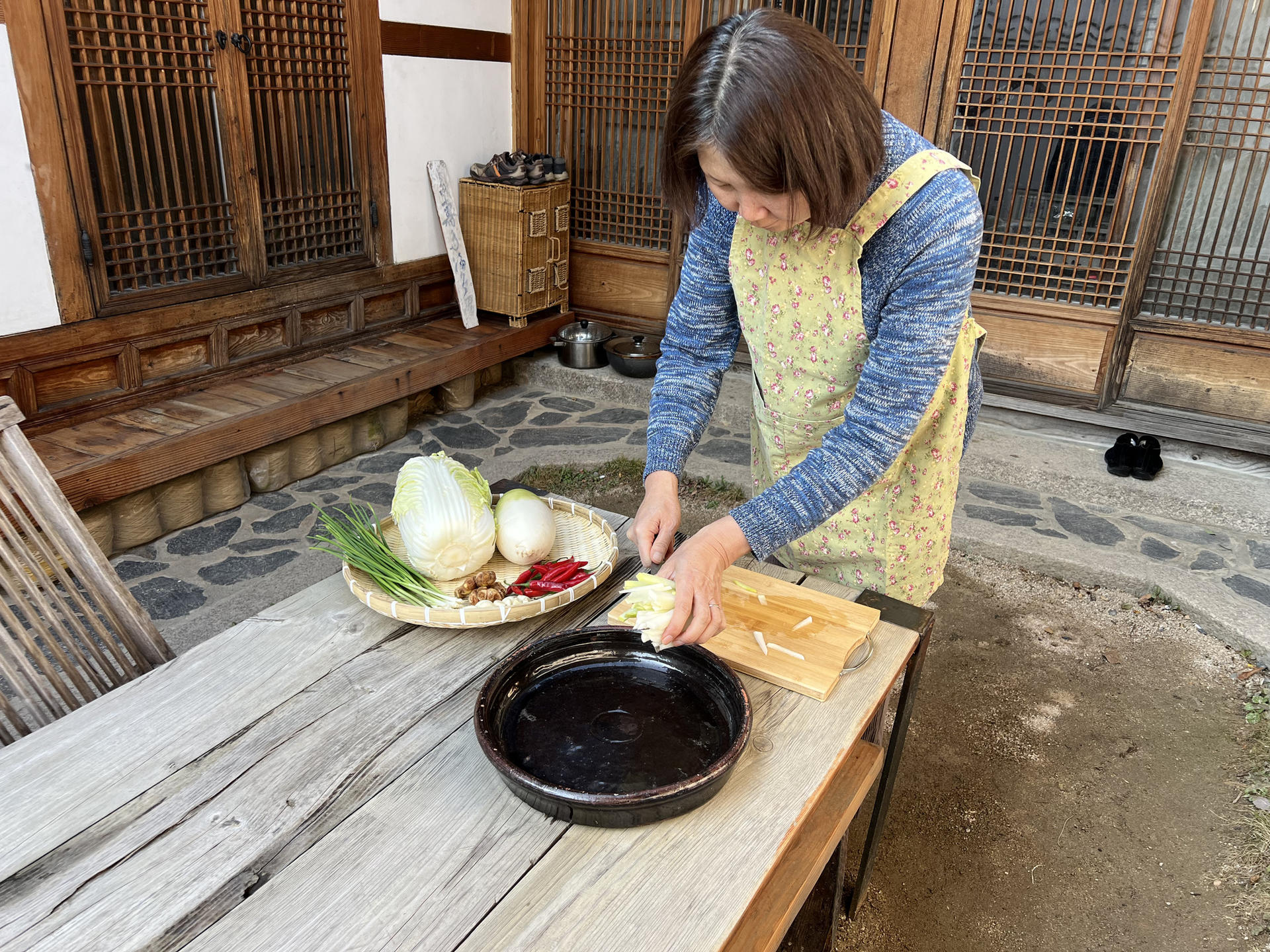 Kimchi Cooking Class in Traditional Hanok House & Donate Kimchi - Thumbnail 6