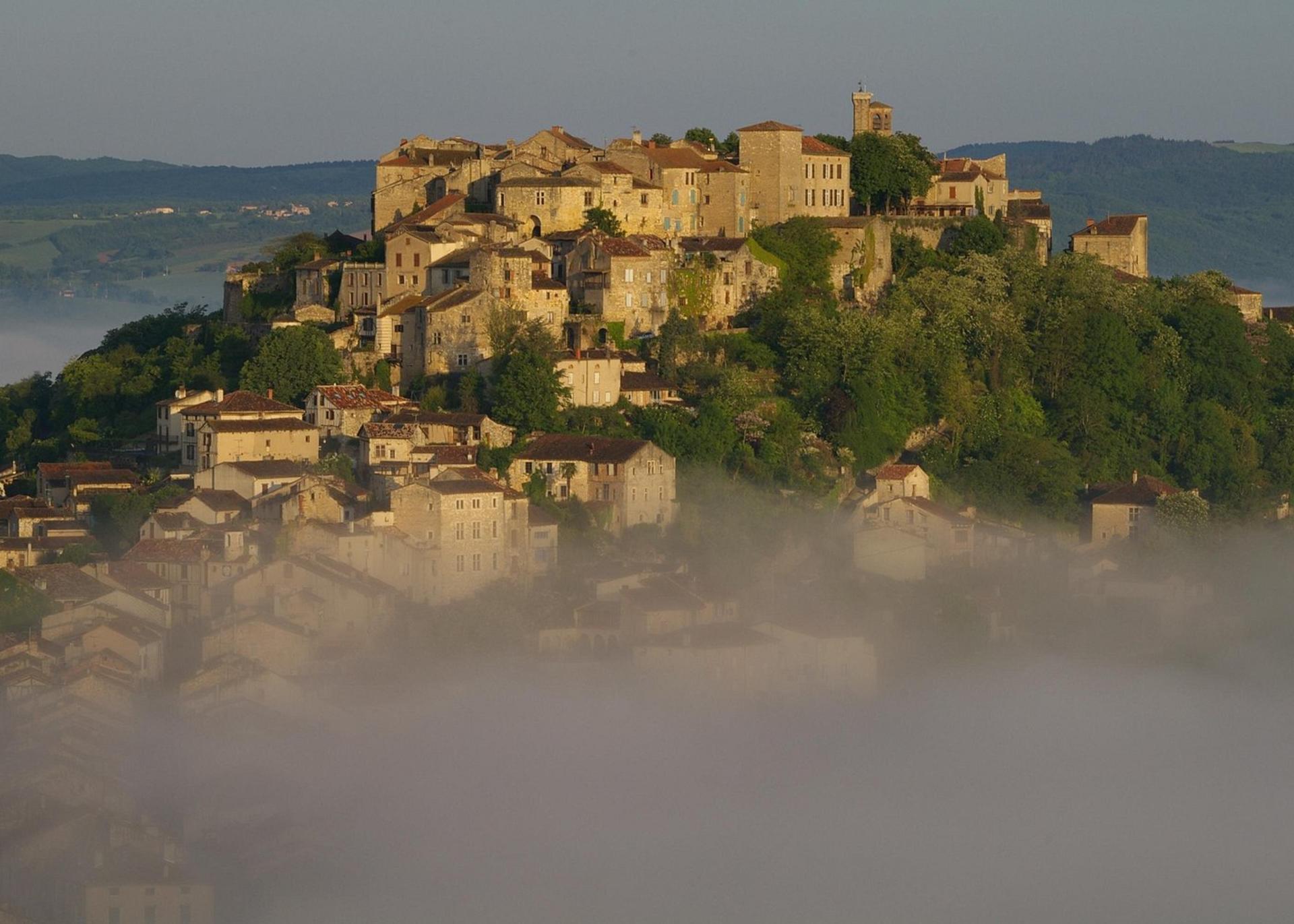 Albi and Cordes-sur-Ciel Bus Tour from Toulouse - Thumbnail 6