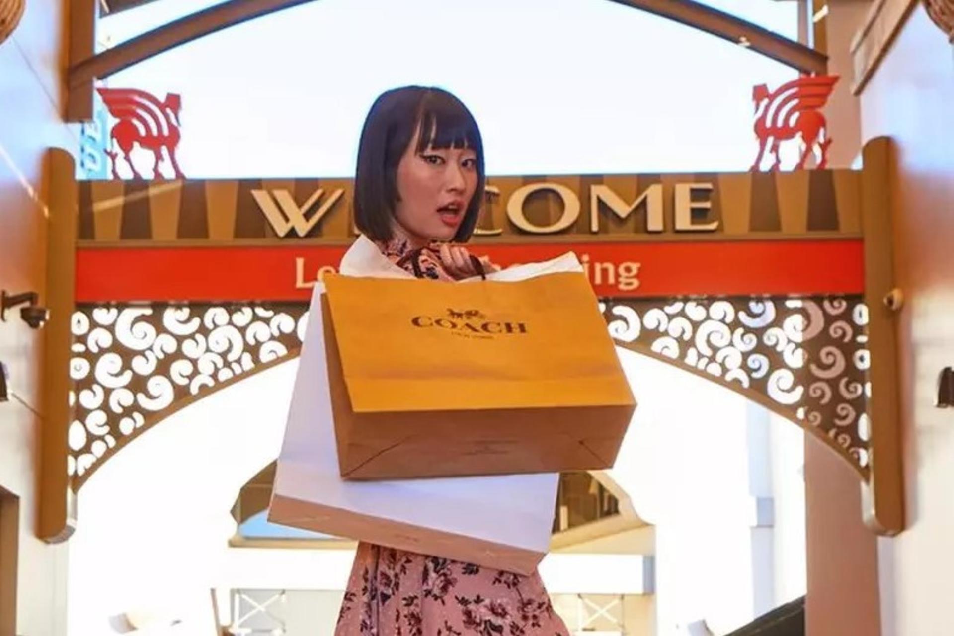 Citadel Outlets VIP Shopping 1-Day Pass in Los Angeles - Thumbnail 3