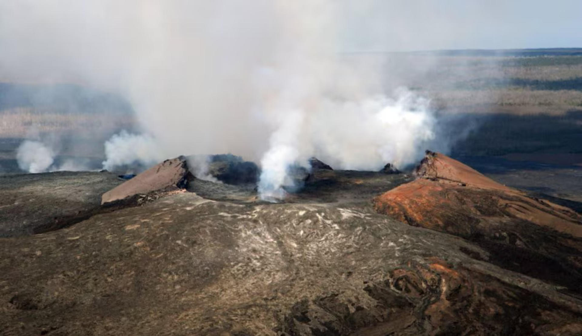 Hilo Volcano Land One Day Tour - Image 1