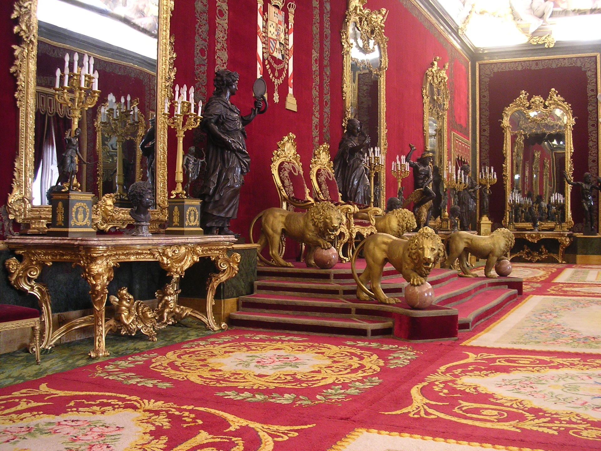 Madrid Royal Palace Guided Tour with Skip-the-line Access - Thumbnail 3