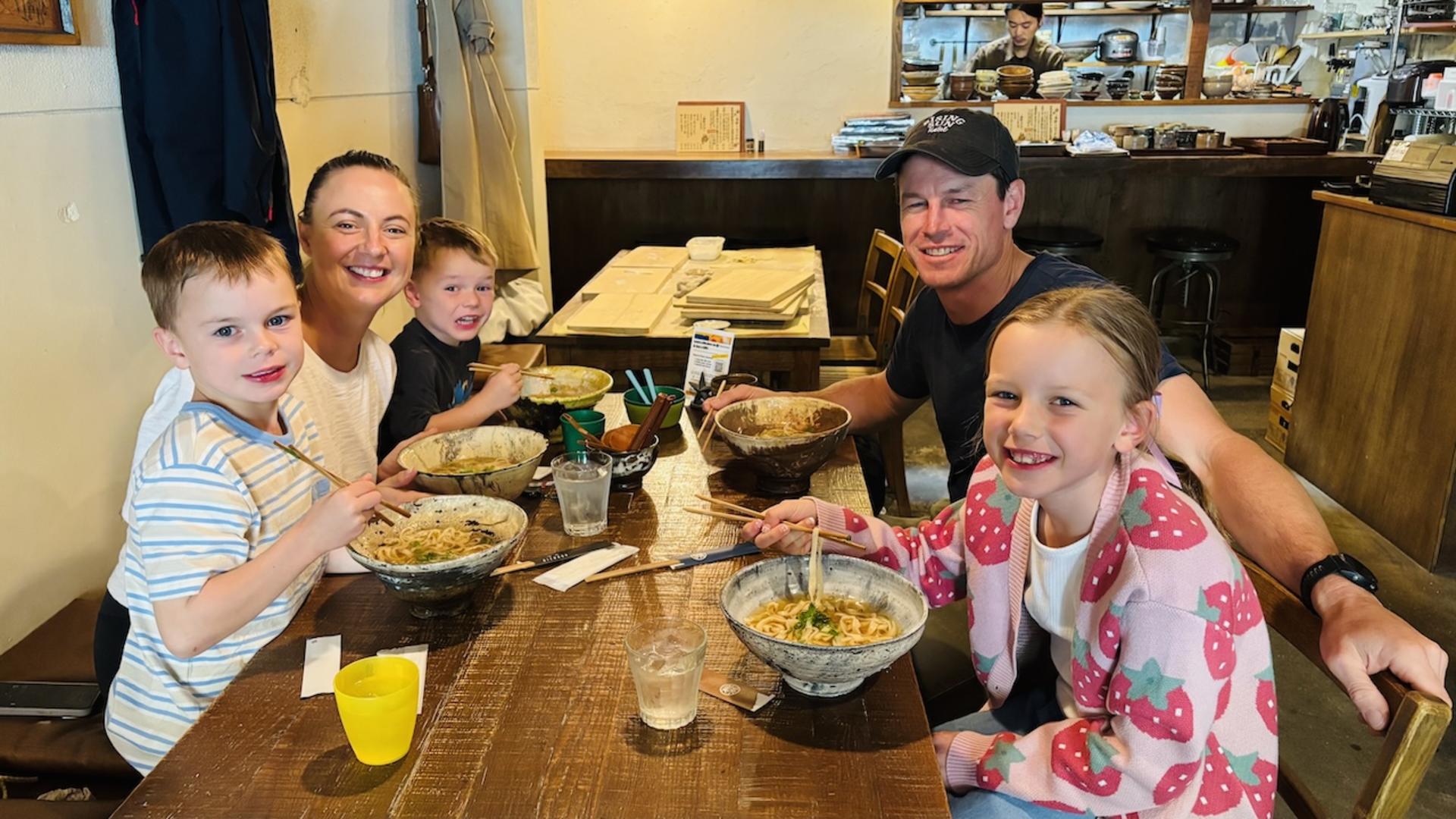 90min udon noodle-making and tasting in Osaka. - Thumbnail 9