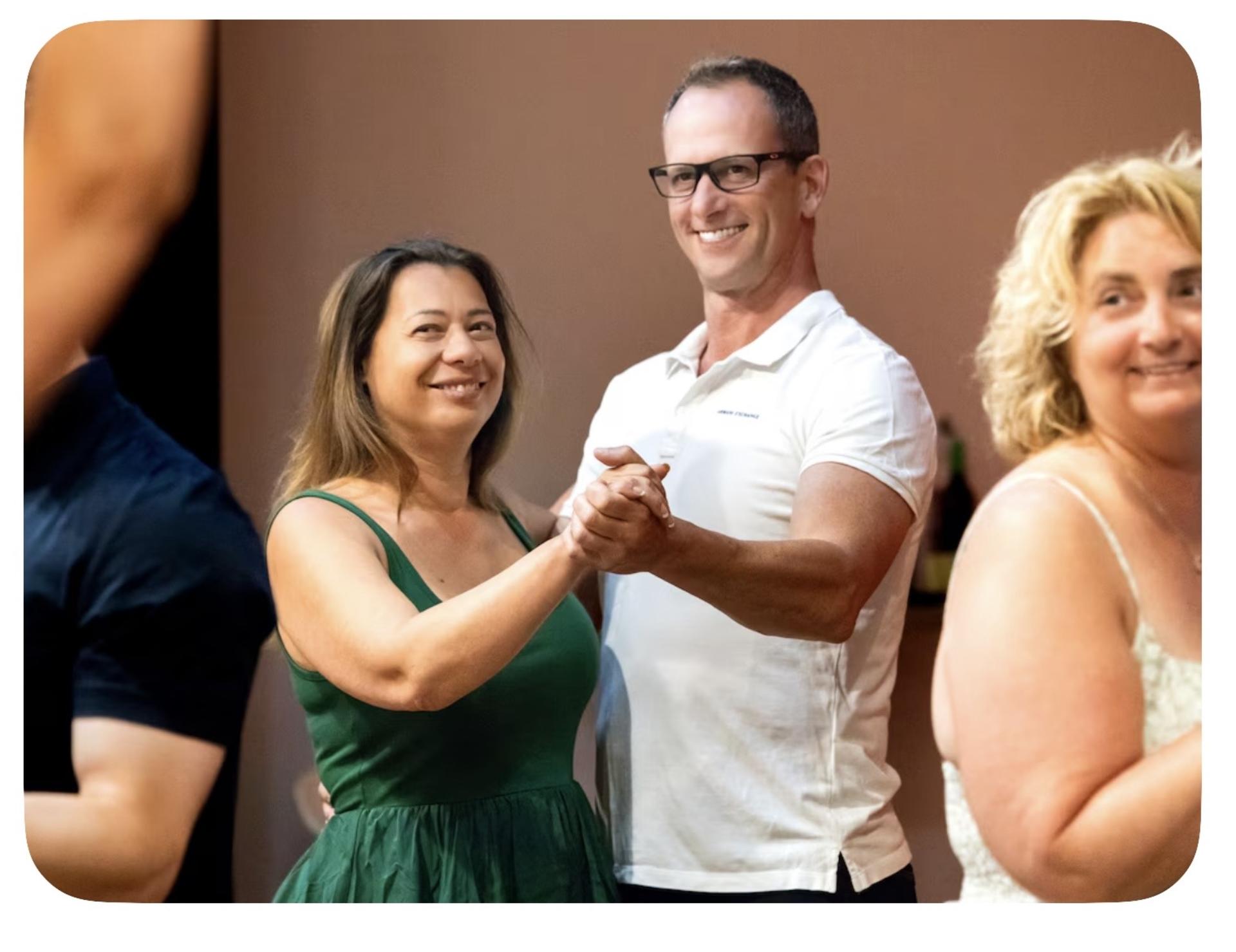 Barcelona Tango Lesson with Drinks, where passion meets fun - Thumbnail 17