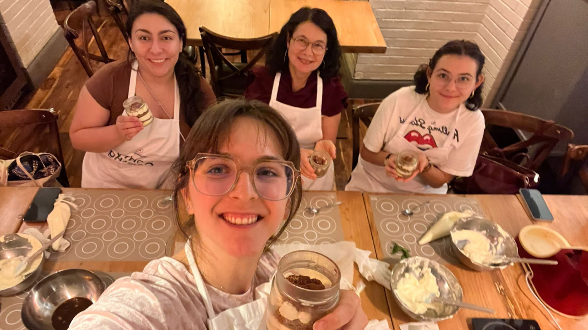 Tiramisu, savoiardo biscuit, and gelato making class in Rome - Thumbnail 5